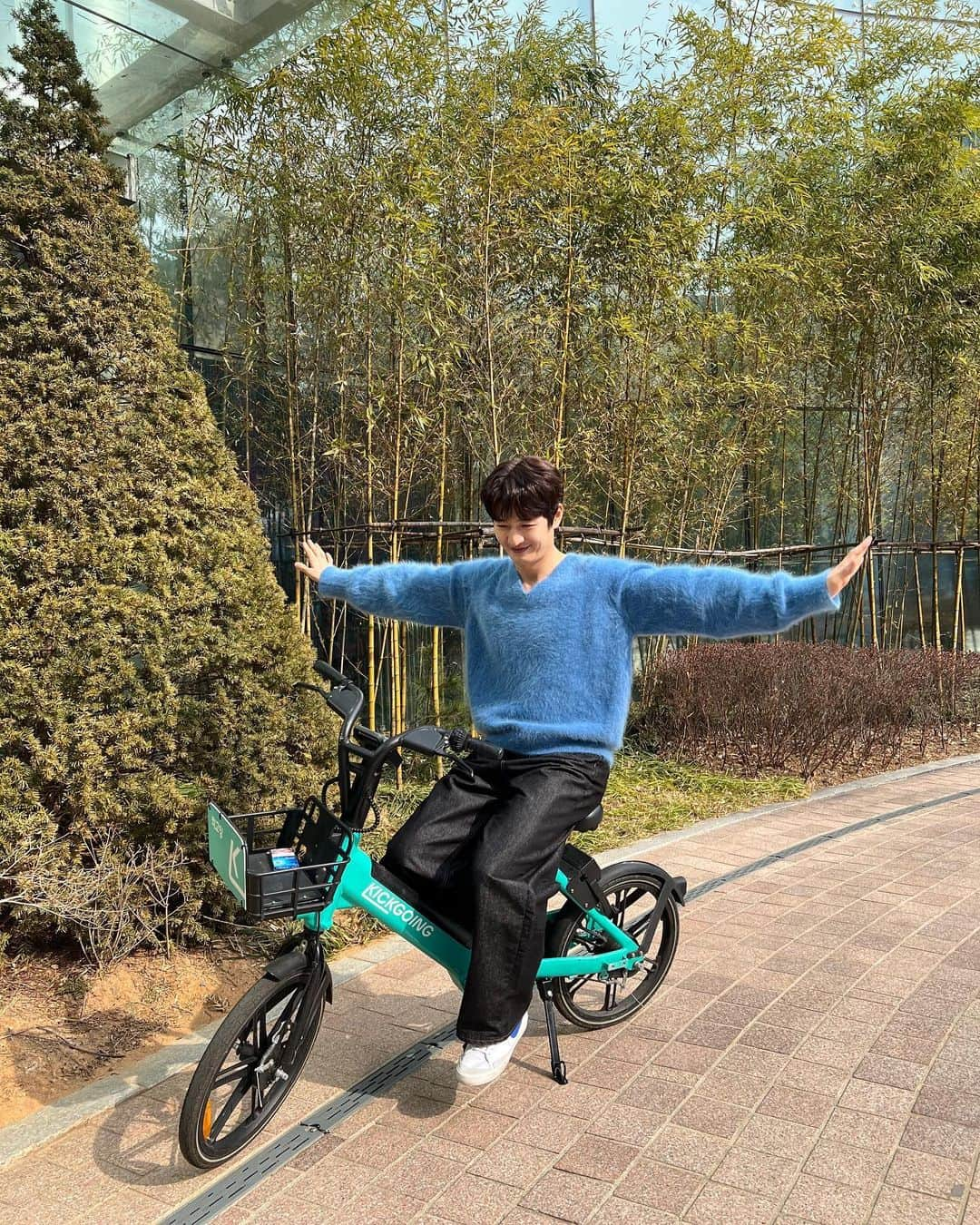 ソン・ホヨンさんのインスタグラム写真 - (ソン・ホヨンInstagram)「🚴‍♂️ㅋㅋㅋ」4月4日 14時40分 - dajungho2