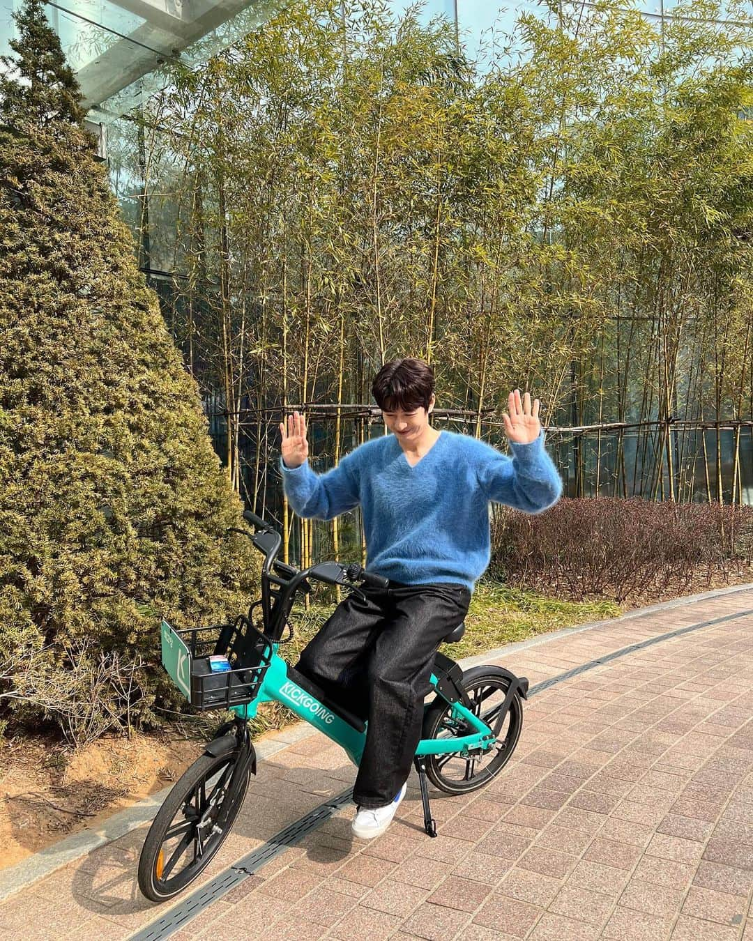 ソン・ホヨンさんのインスタグラム写真 - (ソン・ホヨンInstagram)「🚴‍♂️ㅋㅋㅋ」4月4日 14時40分 - dajungho2