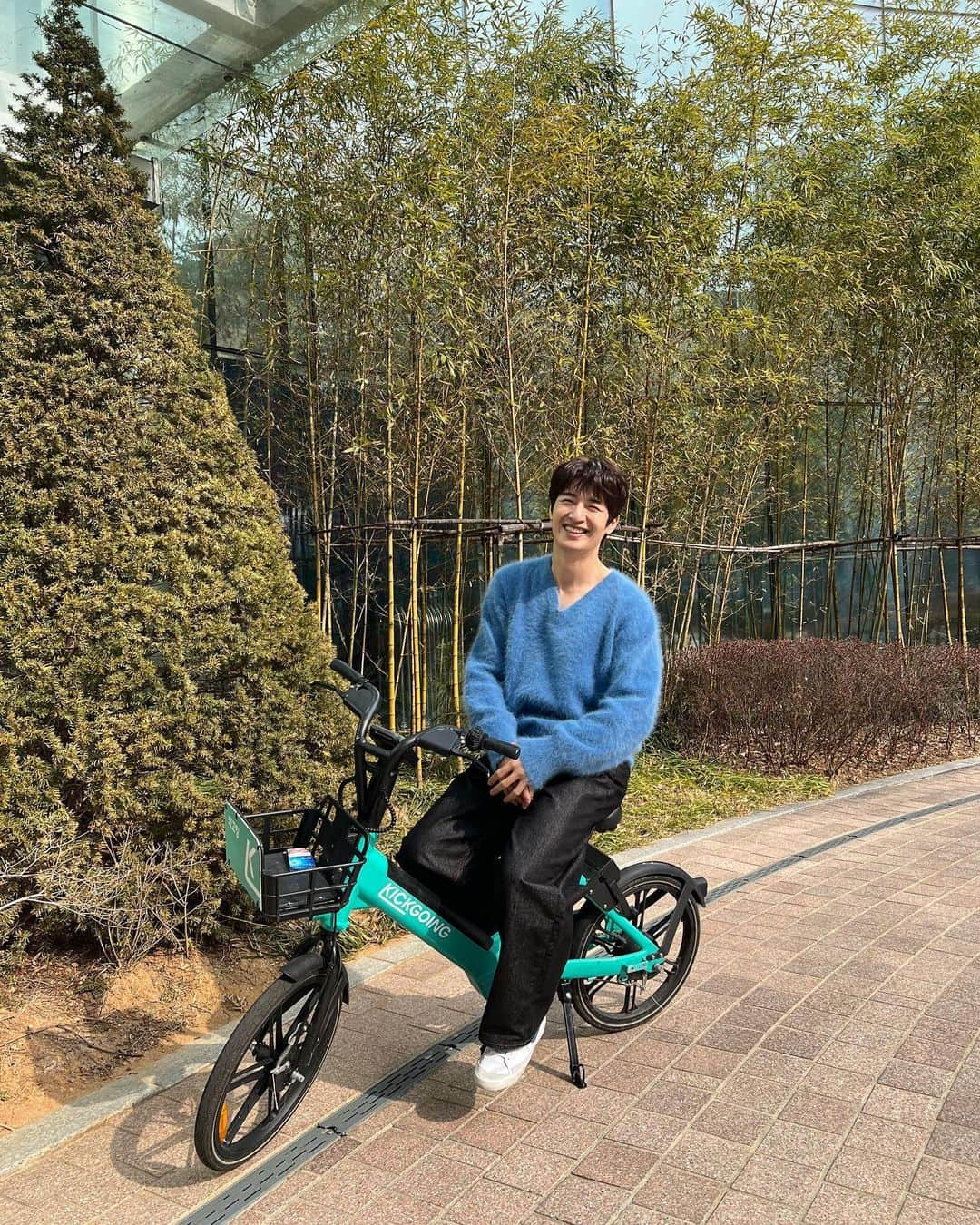 ソン・ホヨンさんのインスタグラム写真 - (ソン・ホヨンInstagram)「🚴‍♂️ㅋㅋㅋ」4月4日 14時40分 - dajungho2