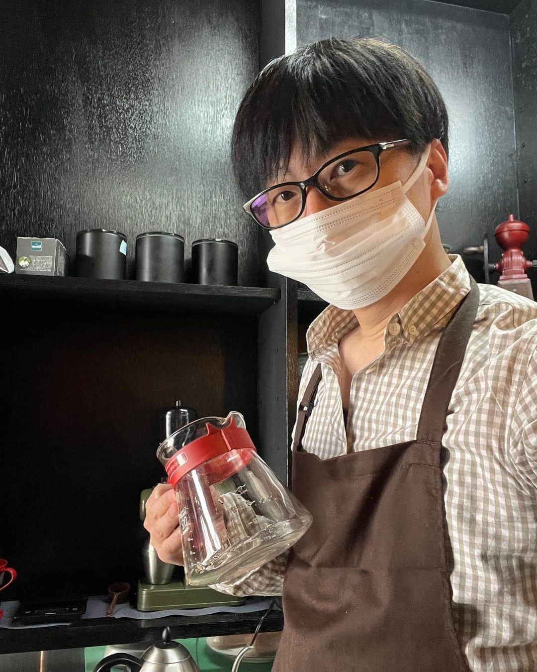 悠希さんのインスタグラム写真 - (悠希Instagram)「今日はお店に出てます  #cafe #小山町」4月4日 15時22分 - jr_yk