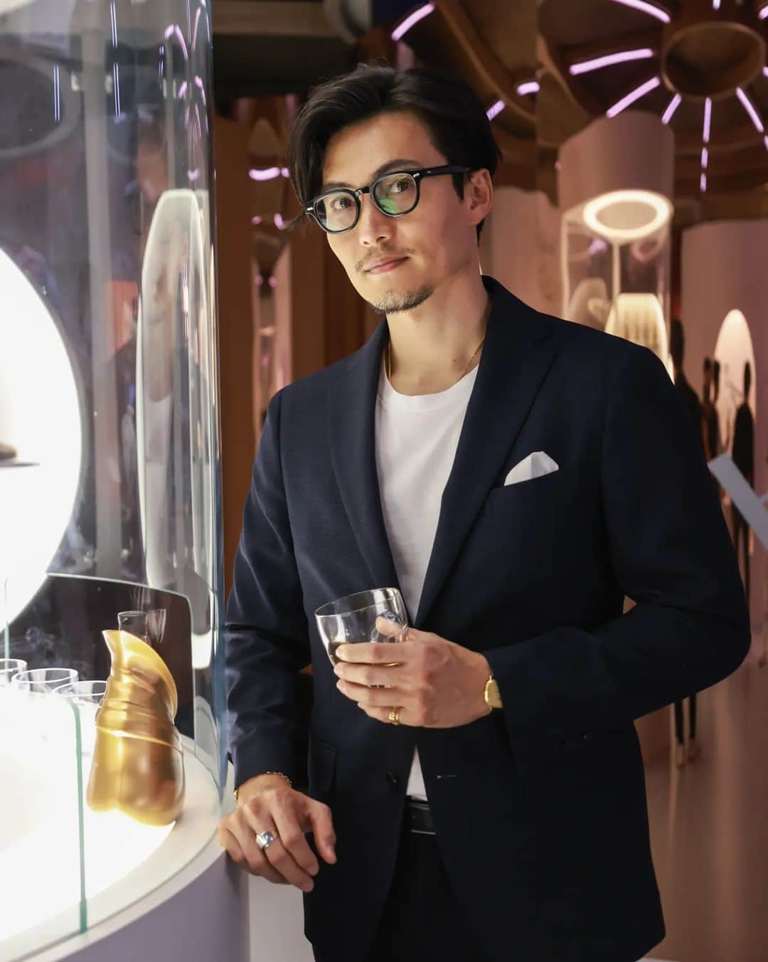 のインスタグラム：「Hennessy night  @hennessy @mrkimjones  #hennessy #hennessyxkimjones #hennessyxo #hennessyhk #enjoyresponsibly #model」