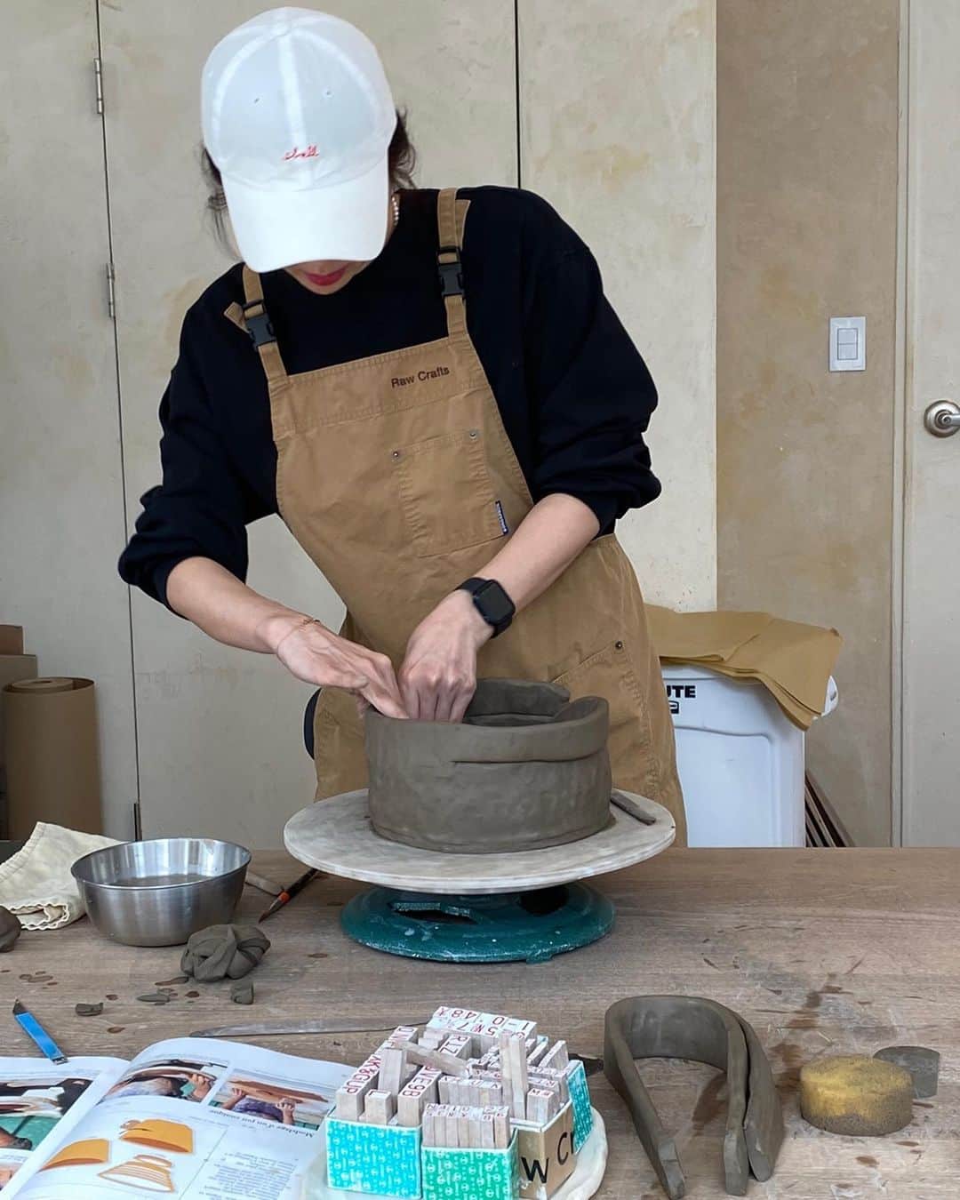 パク・ソルミのインスタグラム：「#도예 #청자토  한달뒤에 만나🤚」