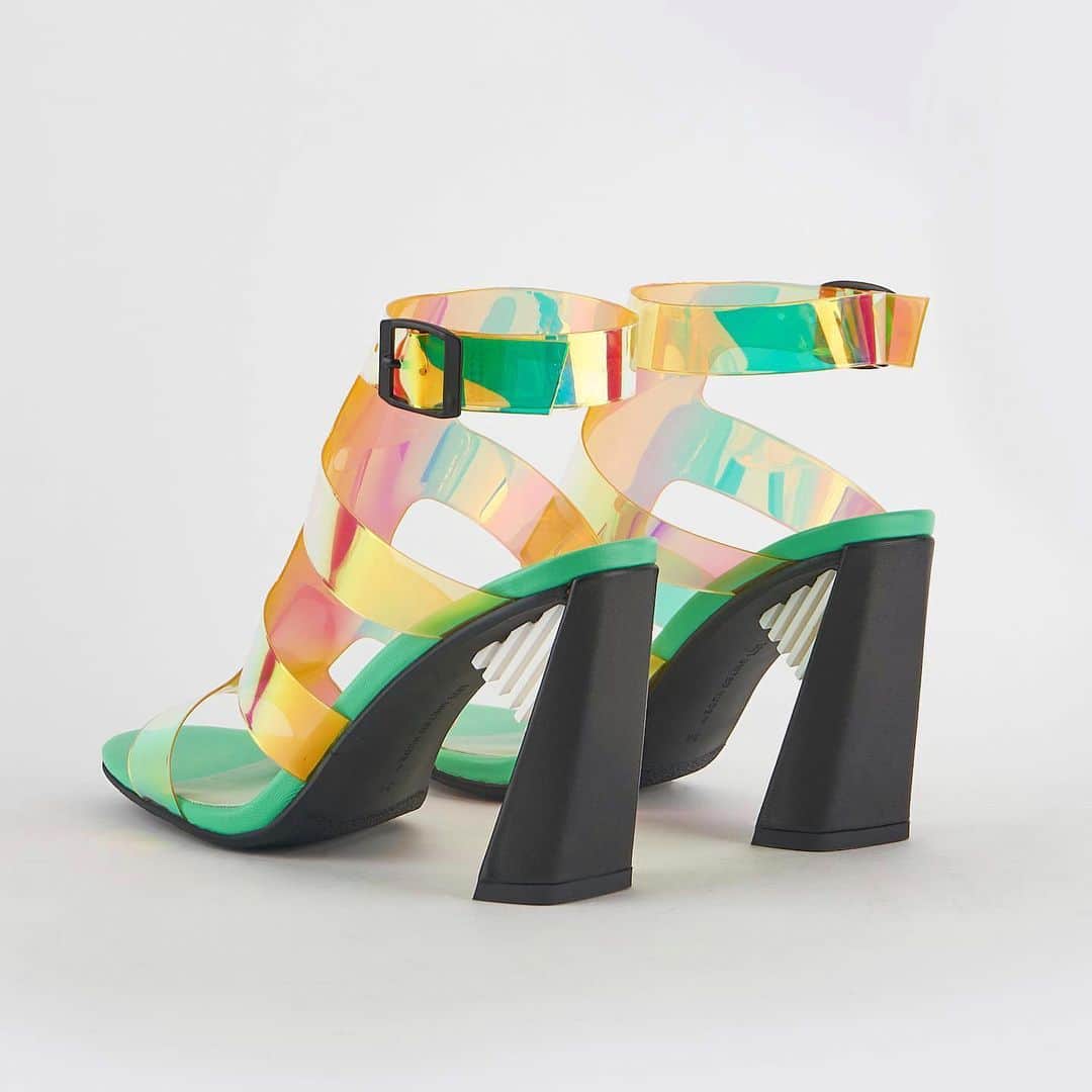 ユナイテッドヌードさんのインスタグラム写真 - (ユナイテッドヌードInstagram)「INTRODUCING /// The Sonar Fresh Hi, a strappy open toe sandal with an iridescent upper made in collaboration with Mexico City-based designer Jorge Ayala. It features a leather wrapped heel and a unique metallic profile. Available in the colorways, Apple Mint and Pink Lift. Order now at http://unitednude.com!   . . . #unitednude #newarrivals #creativecollaborations #summerstyles」4月5日 3時42分 - unitednude