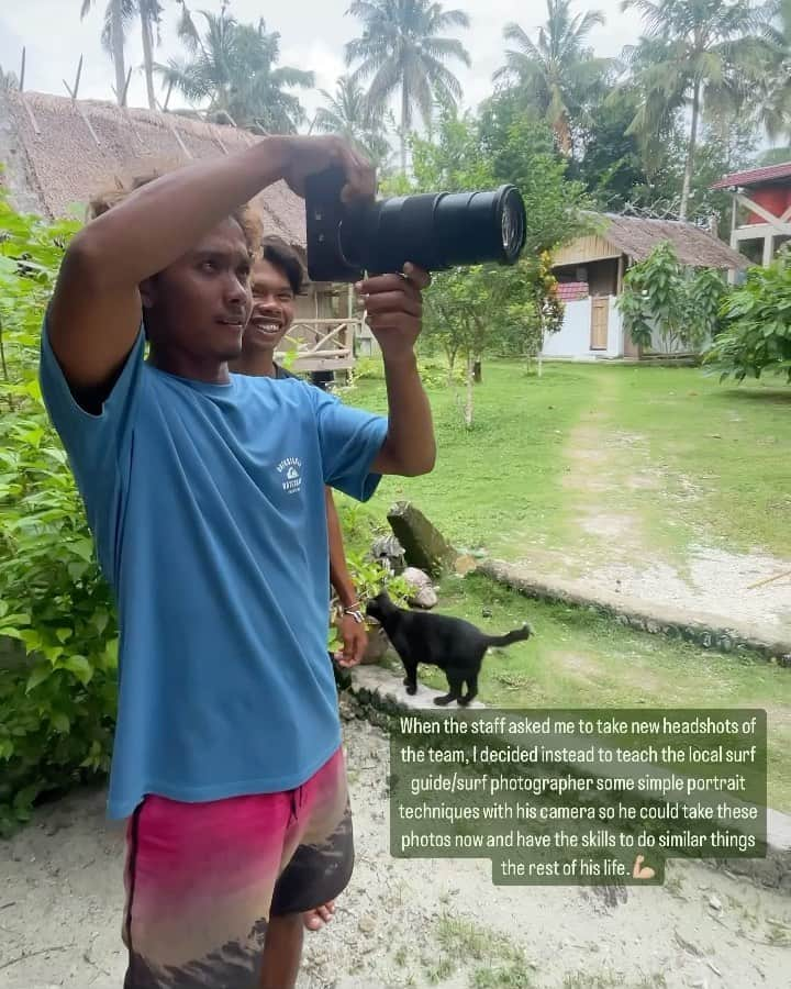 Travis Burkeのインスタグラム：「Maybe the locals thought I was a bit strange asking if I could help them mix and carry concrete haha, but I’ve always believed little gestures can go a long way. Whether that’s teaching photography tips, picking up trash, or even just saying please and thank you with a smile (bonus points if you try to learn a few words in their language), I think we can all make a difference in how we travel and the impact we make along the way!  I’m beyond thankful for the hospitality of everyone at @TheShadowMentawai, the friendships I made, and the incredible waves I got to share. Looking forward to heading back here again very soon 🤓🙏🏼🏄🏼‍♂️」