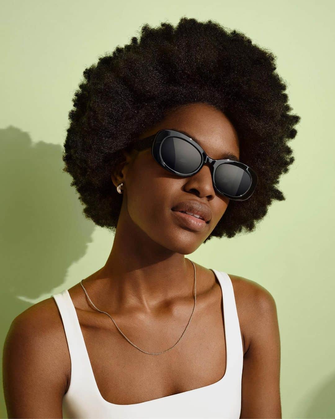 Warby Parkerのインスタグラム：「Our new summer collection saw its shadow, which means the season of soft plans and sunny forecasts is right around the corner 😉」