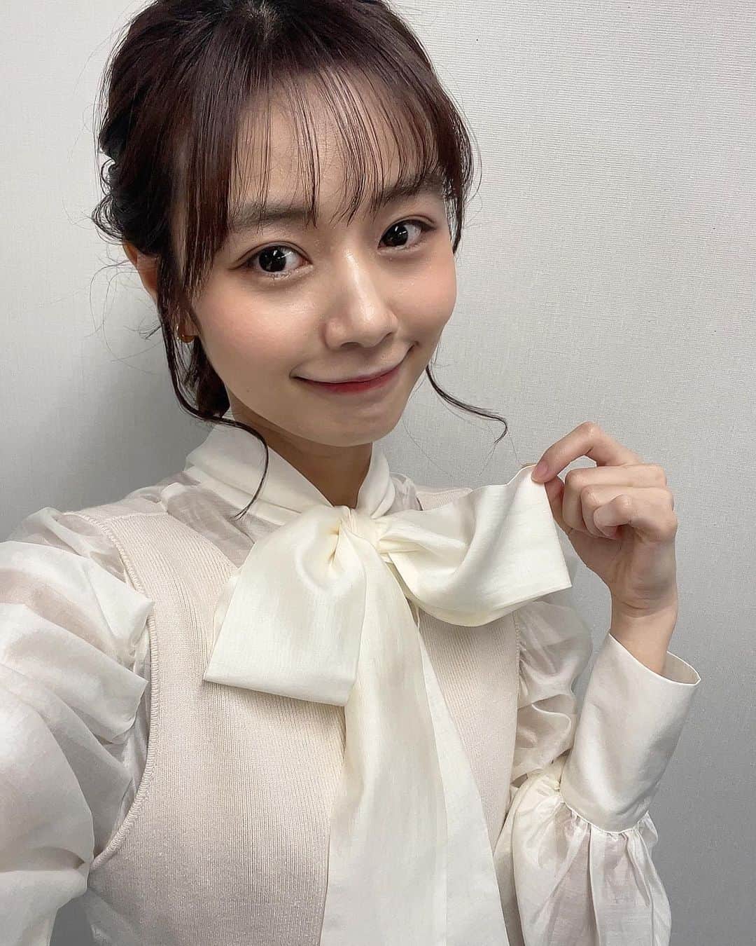 杉浦みずきのインスタグラム：「. インフォのnew写真の時の 白がテーマだった🤍」