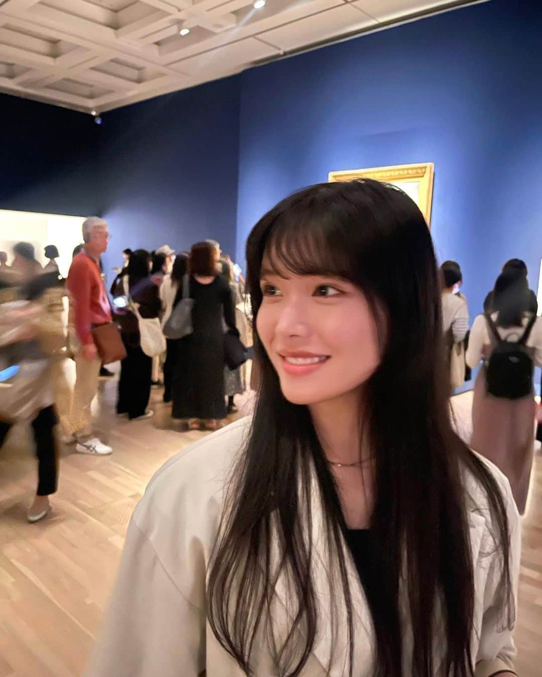 卯余野陽菜乃のインスタグラム：「楽しみにしていたルーヴル展🏹  絵画の一つ一つにそれぞれの愛のかたちがあって、発見できてとても楽しかった！ 人が描かれていない作品の愛が個人的に面白いなあと思いました。これがあるから愛なのか。あーこれも愛についてなんだ とみればみるほど楽しかったです！ 絵画の色も素敵で、人物は魂が入ってるじゃないかと思うくらいリアルで美しかった🖼  #lovelouvre2023 #louvre #ルーヴル美術館展  #国立新美術館」