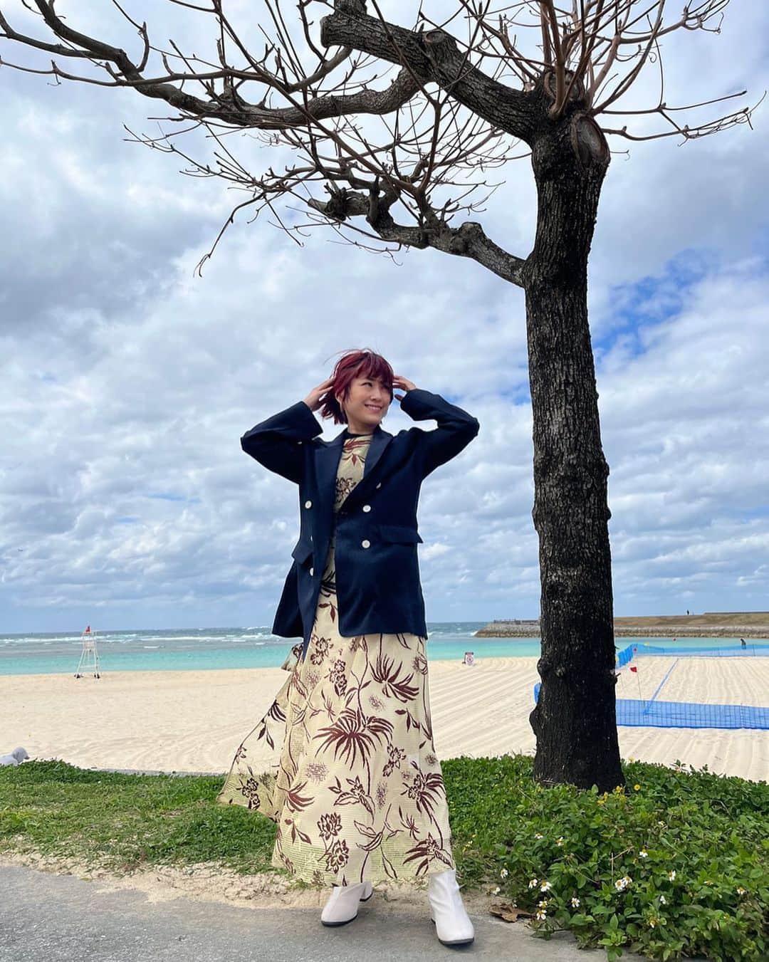 IMALUのインスタグラム：「沖縄🌺  👗 @stylist_mikiazoi  💄 @chihirops」