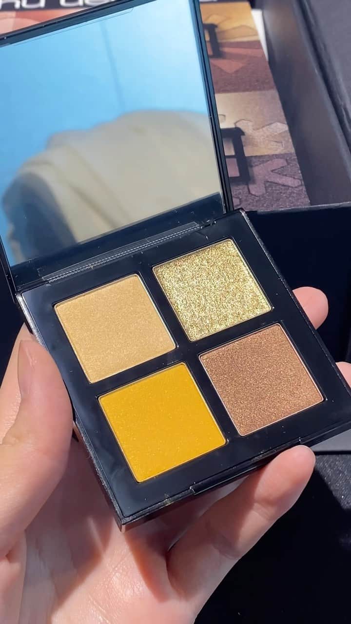 宮瀬いとのインスタグラム：「・  @shuuemura   日本の四季折々のカラーが詰め込まれた 4つのアイシャドウパレットが登場✨ アジア人の肌に馴染みやすいカラー ばかりでどのパレットも使いやすい配色です🎨 大胆にラメをアイホール全体にのせても存在感すごくて めちゃくちゃ可愛かったです。推しはアイスカルプト サマー マツリ🌻  季節ごとにアイシャドウ使い分けても 素敵だなって思います。💭 色によって、ハイライトにもチークにも使えるのでそれぞれのアイディアで楽しくメイクしてみてはどうかな💘👯‍♀️  #PR #シュウウエムラ #クロマティックス」