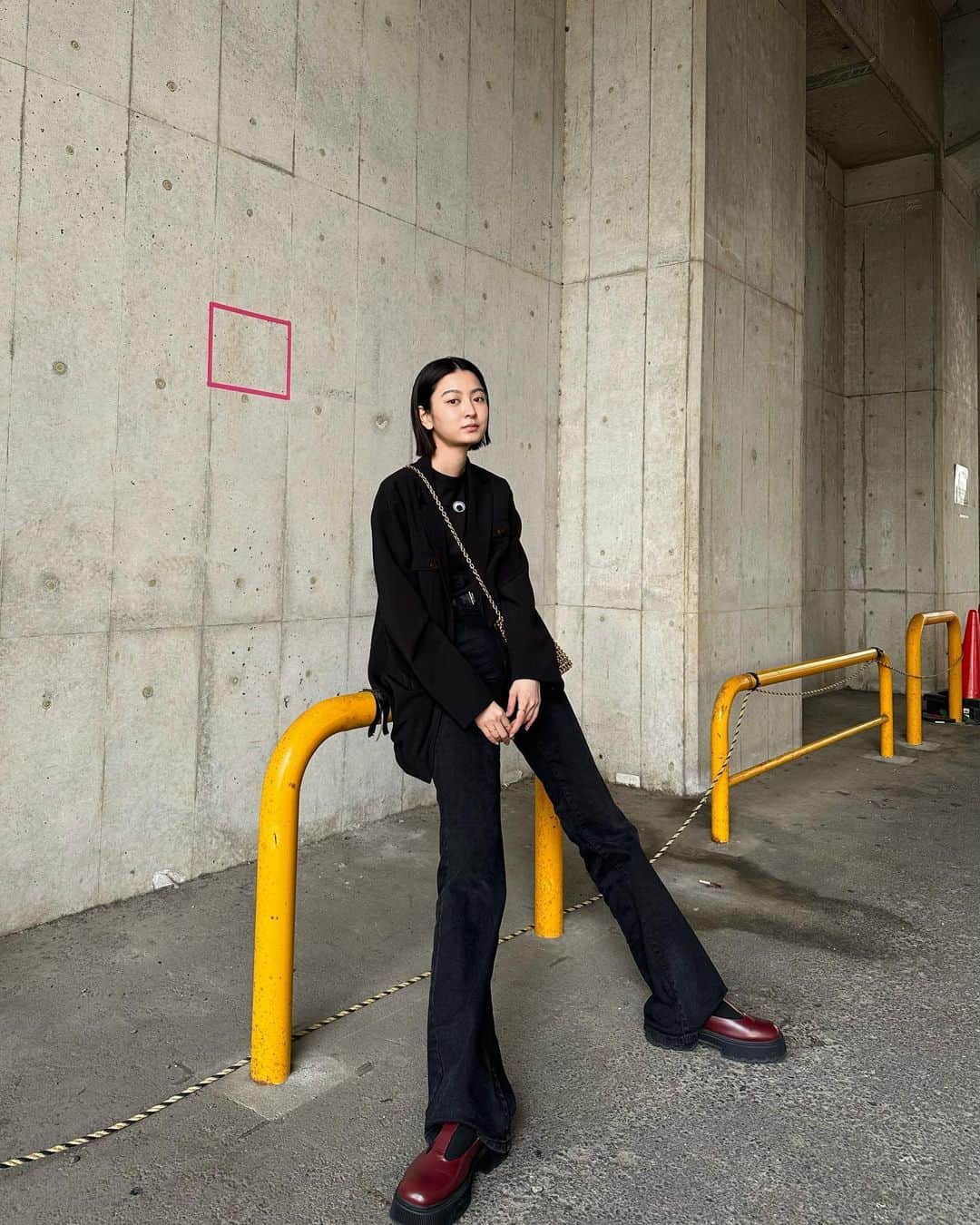 成田愛純さんのインスタグラム写真 - (成田愛純Instagram)「ブラックとゴールドの組み合わせ🫶🏻」4月4日 19時10分 - narita_asumi.official