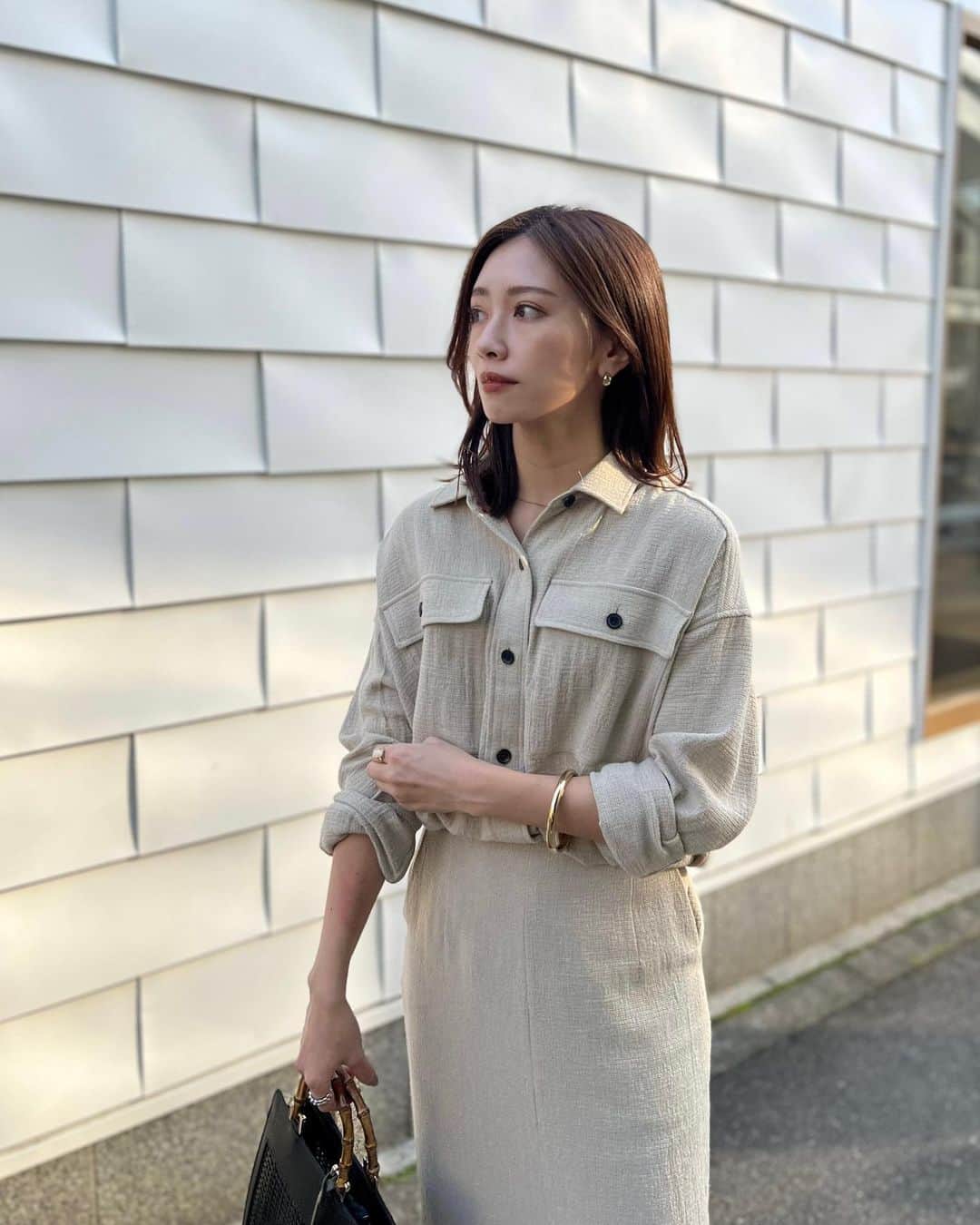 石黒美帆のインスタグラム：「. ⁡ 目黒川から代官山までぶらぶら🌸 ⁡ ⁡ 暖かかったので着るのを楽しみにしていた @marmors_official のセットアップを。 メッシュバッグとも相性良かった。♡ ⁡ ⁡ setup#marmors bag#mirem shoes#chanel ⁡ ⁡ 夜ご飯では同じカウンターに友達が来てびっくりでした🫢♡」