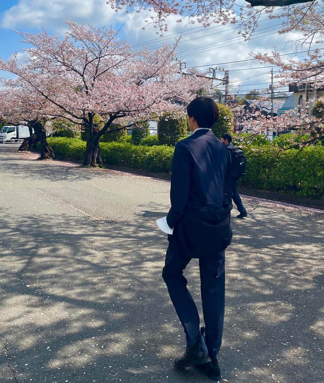 本島純政さんのインスタグラム写真 - (本島純政Instagram)「大学に入学しました！  大学生活は一生の宝物になると思いますので、積極的に参加して、充実した日々を送りたいと思います！  #大学生 #入学式 #大学生入学式  #スーツ」4月4日 19時14分 - junsei_motojima