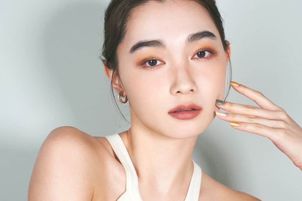 新野尾七奈のインスタグラム：「@meeco_meeco  出演させて頂いております♡ 是非ご覧下さいね❣️  makeup&direct @hirayama_tatsumi  photographer @hanamura.k  hair @kimuraippei  nail @miyu__.yamada  edit&text @juna_m   ありがとうございました❤️」