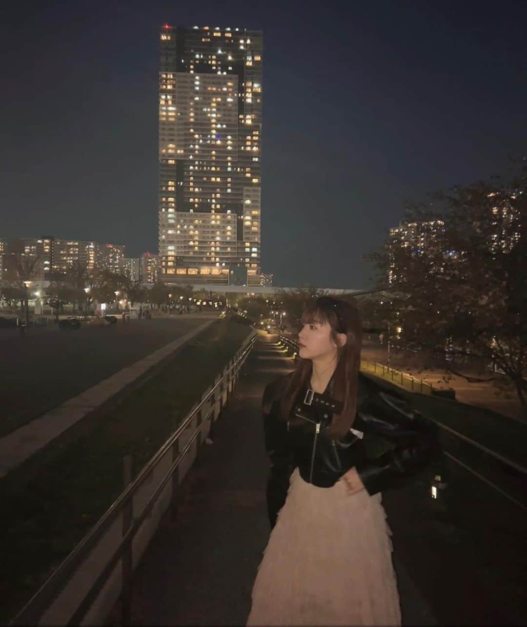 中山莉子のインスタグラム：「→ 🦢🕯️✨ ⁡ #fashion#ootd」