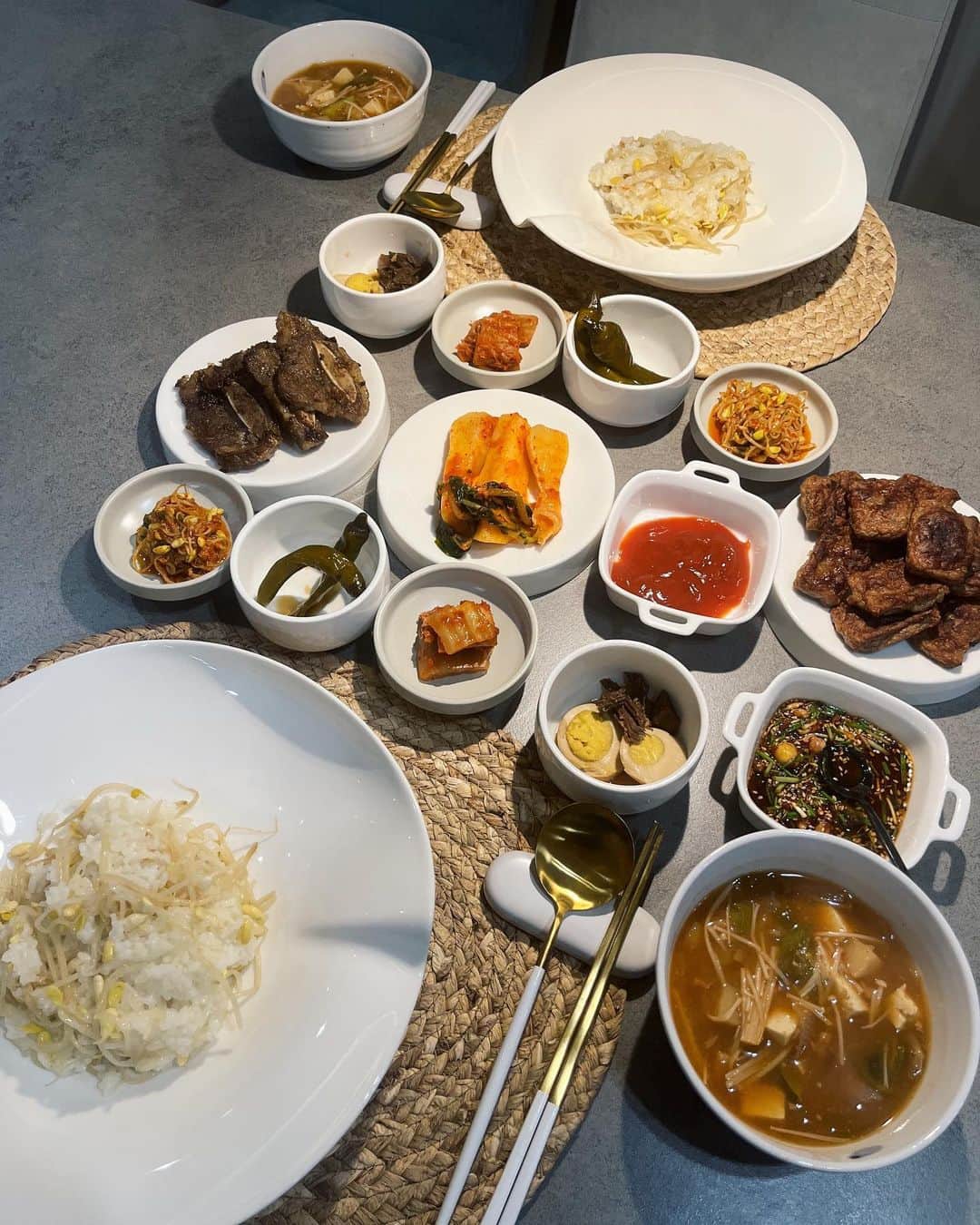 ライムのインスタグラム：「오랜만에 집밥 뚝딱뚝딱 #레리미요리」