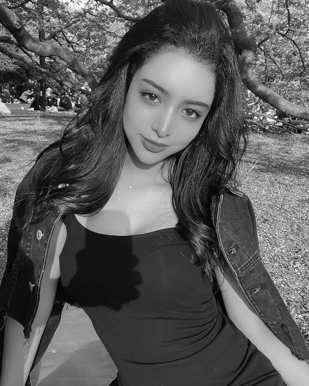 のインスタグラム：「👁👁 ⁡ ⁡ ⁡ ⁡ #お花見#代々木公園#桜#葉桜#picnic#spring」