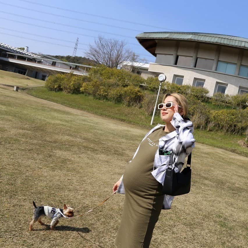 武部柚那のインスタグラム：「ˢᵖʳⁱⁿᵍ🐶🌸💚  いつかのお散歩🧚🏻‍♀️」