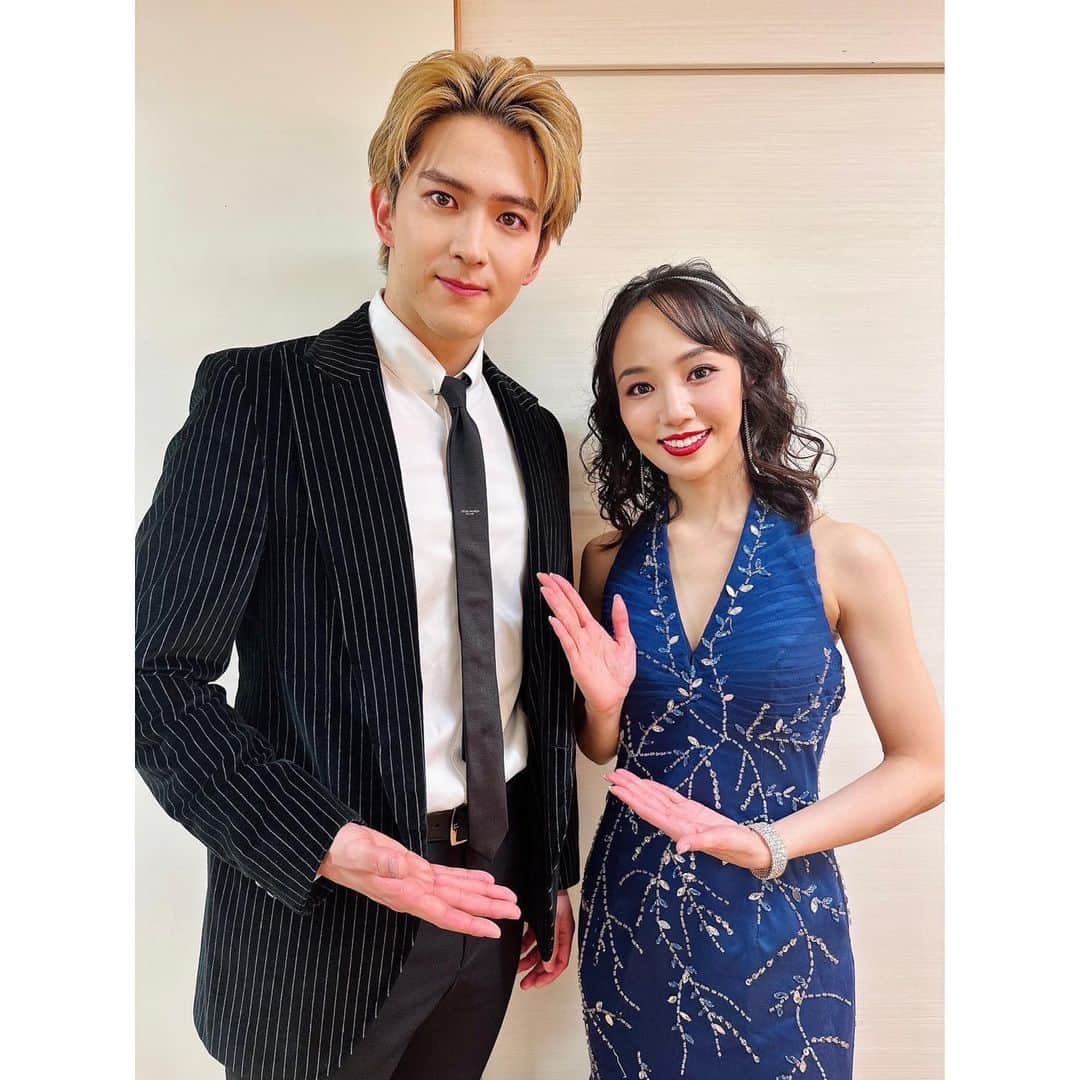咲妃みゆのインスタグラム：「「シブヤデマタアイマショウ」 ゲスト出演させていただきました♪ ご来場くださった皆々さま、ありがとうございました！ ⁡ 楽しいけれど決してそれだけじゃない。 笑えて、泣けて、考えさせられて…#松尾スズキ さんの創り出すそんな世界が私は大好きだ‼︎‼︎と改めて思いました。キャストの方々もバンドメンバーの方々も多才な方ばかり！とっっっても贅沢なひと時でした✨ ⁡ ソロ曲は「MAMMA MIA！」より”Mamma Mia”を。 私自身大好きなミュージカルなのと、きっとこの曲はご存知のお客様も多くいらっしゃるのではと思い、選曲させていただきました☺️会場の皆さまが一緒に盛り上がってくださりとても嬉しかったです！ ⁡ 今回が初共演の#甲斐翔真 さんとは 「Moulin Rouge The Musical 」より”Come what may “を。今夏本作にご出演なさる甲斐さんとのデュエットだなんて…とても光栄でした🥹甲斐さんからのご提案にとても感謝しています！ そして、以前観劇させていただいて素敵だなと思った「October Sky」の”星を見上げて”をまた甲斐さんの歌声で聴くことができて、、舞台袖で感動しました🚀 ⁡ 今回は嬉しい再会も…💕 ミュージカル「衛生」でご一緒したリズさんとようこさん♡ 「千と千尋の神隠し」でご一緒したさおちゃん♡ 皆さまの大大大活躍ぶりに大興奮でした‼️ いつかまた共演できることを願って頑張ります✨ #エリザベスマリー さん #後東ようこ さん #香月彩里 さん ⁡ 30余年の歴史を持つシアターコクーンは間もなく休館となります。私ほぼ同い年かぁ。様々な作品の観劇に足を運びました。とても好きな劇場でした。最後にこうして舞台に立つ機会をいただけたこと…大切な思い出です。お世話になりました。 ⁡ 渋谷でまた会いましょう… ⁡ ⁡ ⁡  ⁡ 投稿し直しました。 先ほどの投稿にコメントくださった皆様、申し訳ありません🙇‍♀️ありがとうございました！」