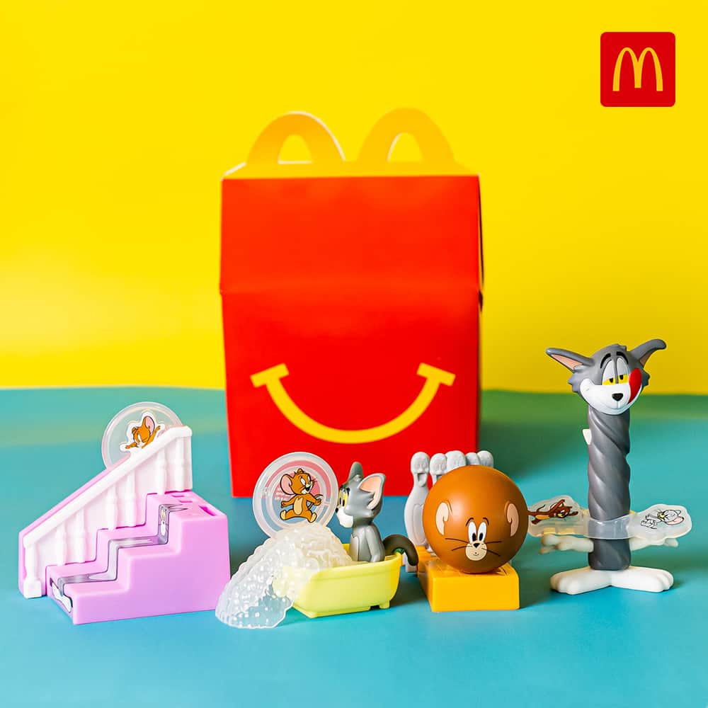 McDonald's Philippinesさんのインスタグラム写真 - (McDonald's PhilippinesInstagram)「Surprise the kids with this iconic duo and make play time extra kulit at home 🤩 Order the Tom and Jerry Happy Meal today via McDelivery!」4月5日 13時00分 - mcdo_ph