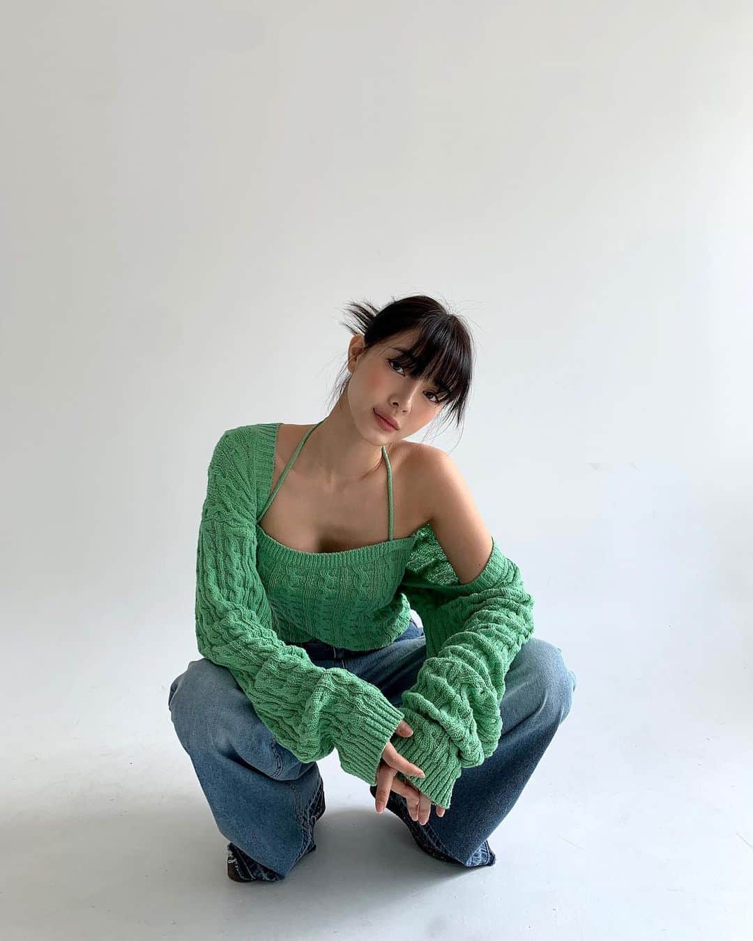キム・ボラムのインスタグラム：「나 초록 ,,좋아하네 🐸」
