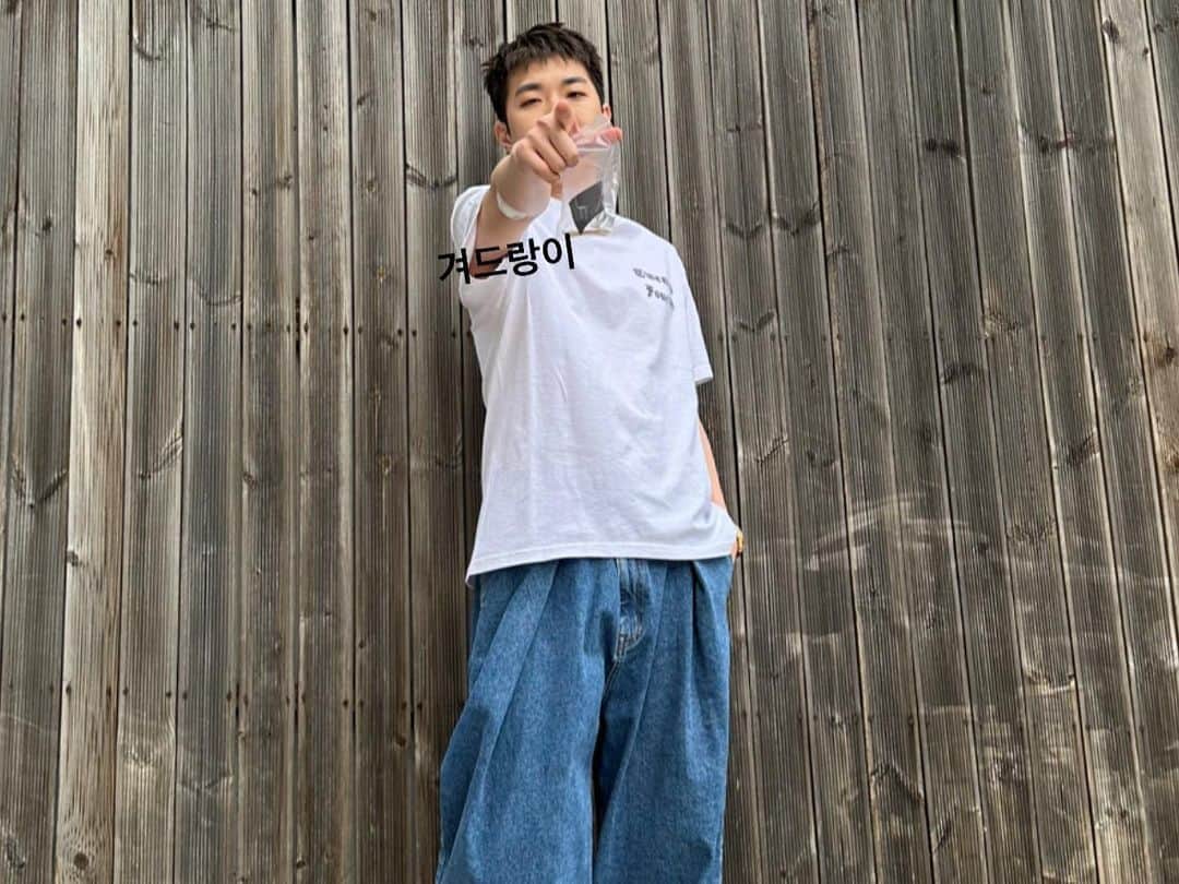 キム・スンミンさんのインスタグラム写真 - (キム・スンミンInstagram)「밖에 비가 많이 와서 춥고 찝찝했을텐데 재미있게 잘 놀아줘서 고마워요 감기걸리지 마세요~ 중앙대 다빈치 캠퍼스 고마워요 🫶🏻」4月4日 20時49分 - superstarjimmyfuckedup