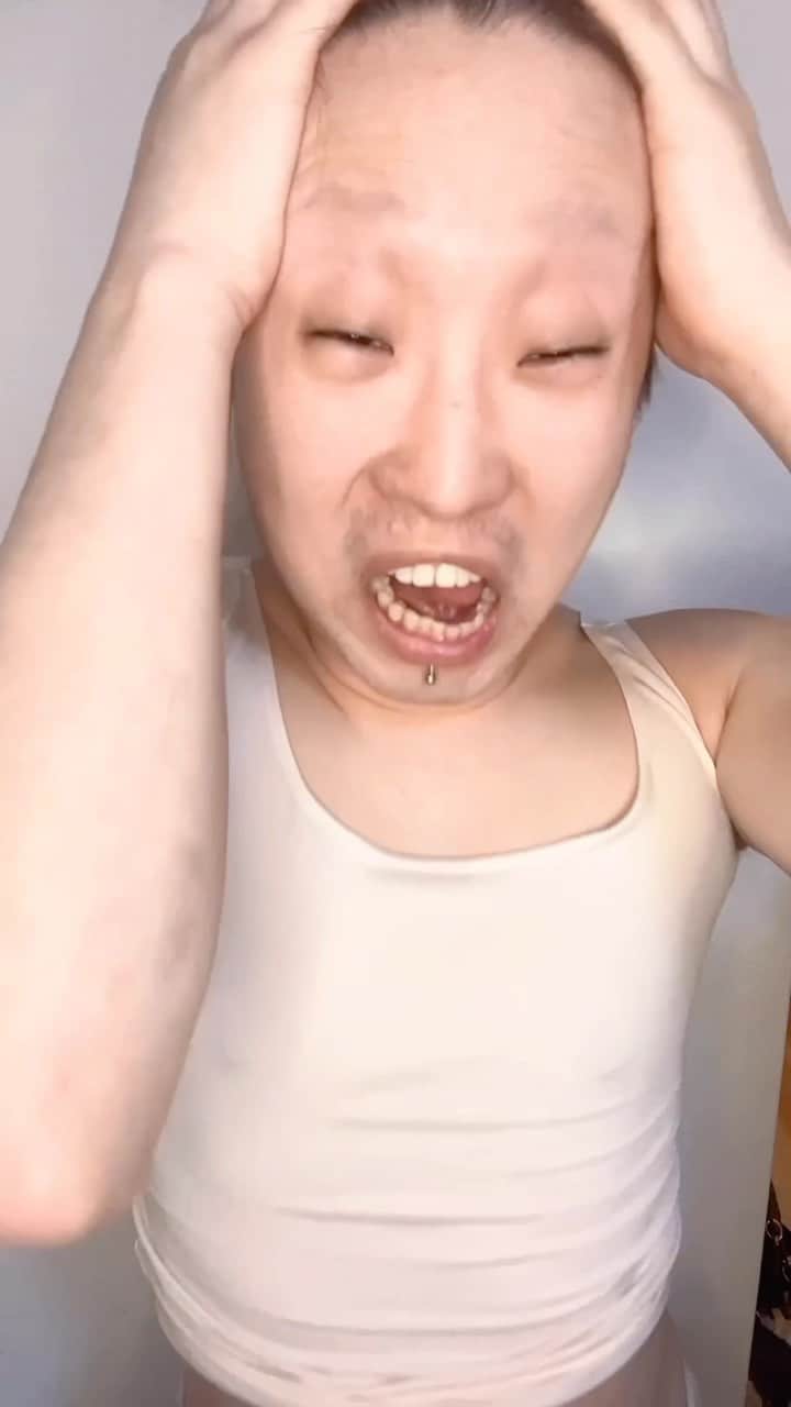 はてにゃんのインスタグラム：「俺以上に変身の振り幅あるやつおるん？w  #ROYALRAT #あのブスにトドメ刺す」