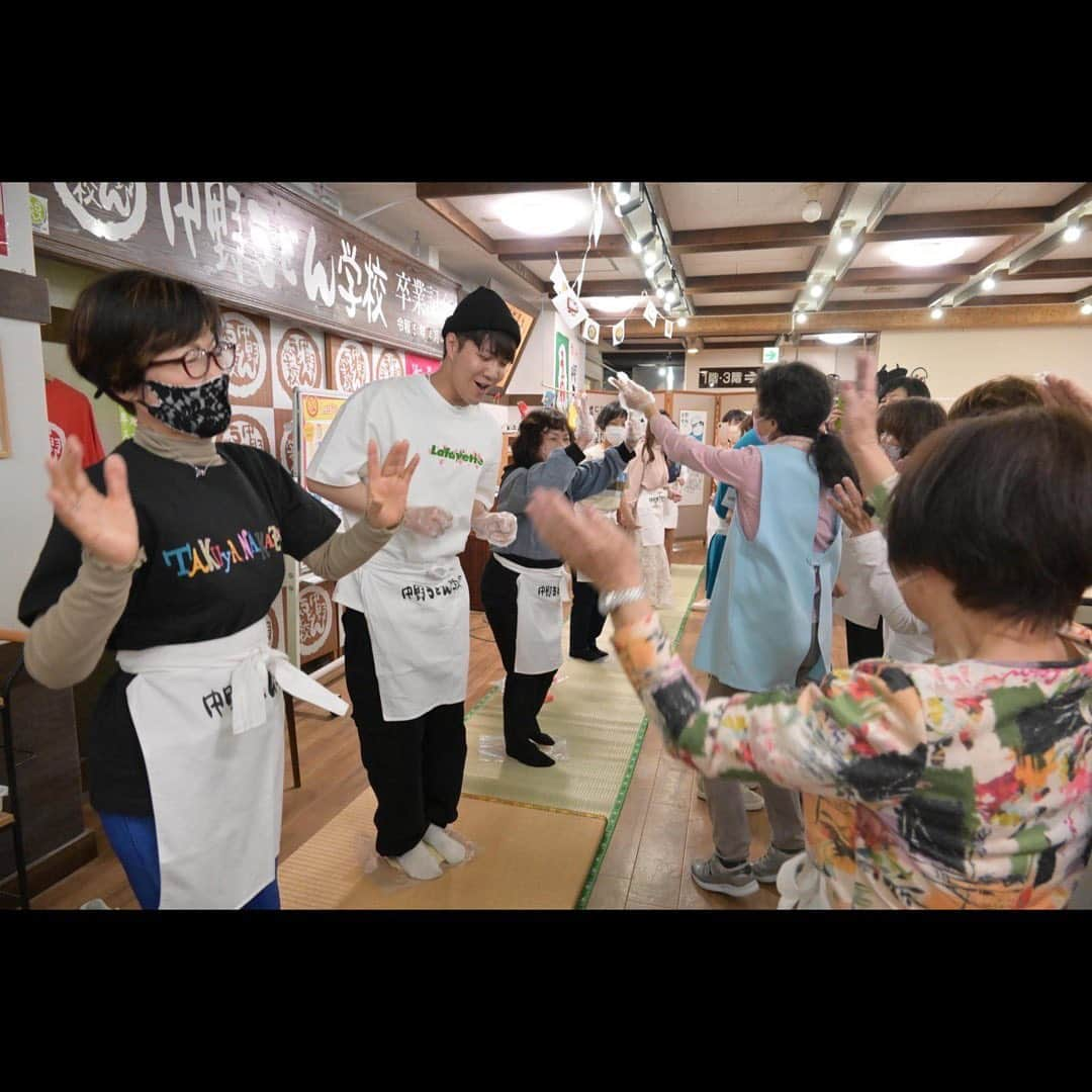 中澤卓也さんのインスタグラム写真 - (中澤卓也Instagram)「一泊二日のファンミーティング in 香川県！無事に終了しました🚌✨ いやぁ、天気も良かったし楽しかったね🤤✨ 思い出もたくさん、みんなありがとう！ 今月は伊香保へ向かうファンミーティングもあります、そっちに来てくれるみんなもよろしくね〜🤤👍  #ファンミーティング #香川県 #こんぴらさん #中野うどん学校 #みんなありがとう #楽しかったね #handsmade #陽はまた昇る #中澤卓也」4月4日 21時22分 - takuya_nakazawa.118