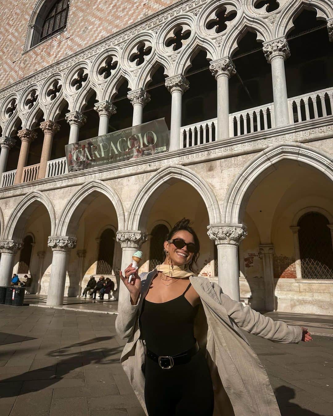 キラ・サントーロさんのインスタグラム写真 - (キラ・サントーロInstagram)「Venezia 🇮🇹✨」4月4日 22時33分 - kyrasantoro