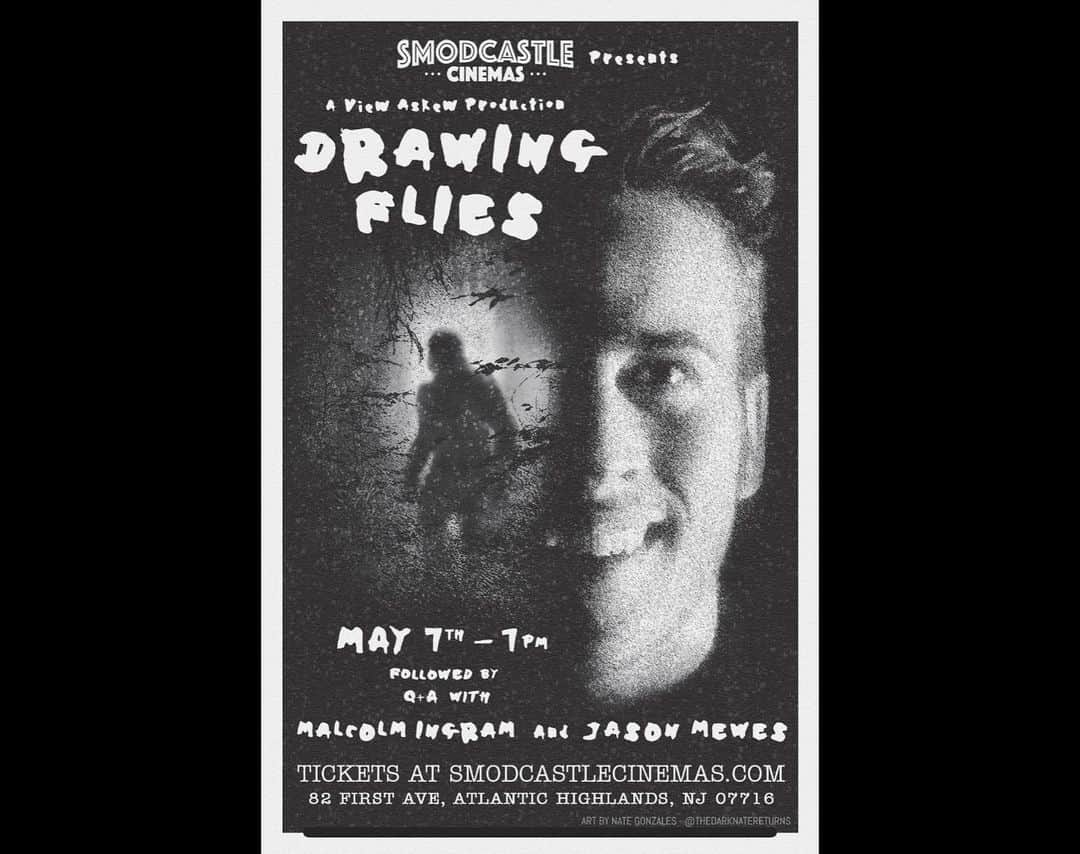 ケヴィン・スミスのインスタグラム：「MAY 7th at @smodcastlecinemas!   Head to the great outdoors of Vancouver in search of BIGFOOT, in the 1996 Canadian cult classic  DRAWING FLIES - starring a fresh-from-Mallrats @jasonlee & @jaymewes and shot in glorious black & white! Director Mad @malcolm.ingram will be on hand along with me & #jasonmewes to Q&A the night away about this 27 year old Canuck collaboration!  (A bit of background on the flick: #JasonLee gave a performance so stunningly strong in this early View Askew Production that it made me rewrite the #chasingamy role of Banky because I saw what Lee could do beyond Brodie in #mallrats!)  Meanwhile, coming sooner on 4/20: celebrate the high holiday with @jayandsilentbob REBOOT!  This is one of the most meta movies I ever made as well as a flick I deeply love and still watch regularly! See it with me and special guest MOOBY!  Every ticket comes with a Reboot mini-poster signed by me and @jaymewes!  On 4/21 it’s the debut of TRAILER PARK!  Come enjoy 90 minutes of classic trailers from the 70’s, 80’s, & 90’s with me, as we revel in what was often the best part of the moviegoing experience: Coming Attractions!  On 5/5, the day after May the Fourth, it’s REVENGE OF THE SMITH!  For the first time ever, watch all the @starwars scenes from my flicks and hear the stories about why I wrote ‘em! From #clerks to the @clerksmovie, it’s gonna be a galactic walk to a long time ago in a galaxy far, far away!  Then on 5/6, the Empire stands down as @jayandsilentbob STRIKE BACK!Return to 2001 with me and special guest @jaymewes when we watch our ultimate #askewniverse adventure and follow it with a nostalgic Q&A! Every ticket comes with a vintage #jayandsilentbob photo signed by both me and Mister Mewes!  Tickets for these fine features (as well as other modern movies I have nothing to do with) are NOW ON SALE at SmodcastleCinemas dot com!  Come see some funny flicks with me and my friends at #smodcastlecinemas - Where the Movies Come to Play!  Awesome art by the always amazing @thedarknatereturns!  #KevinSmith」