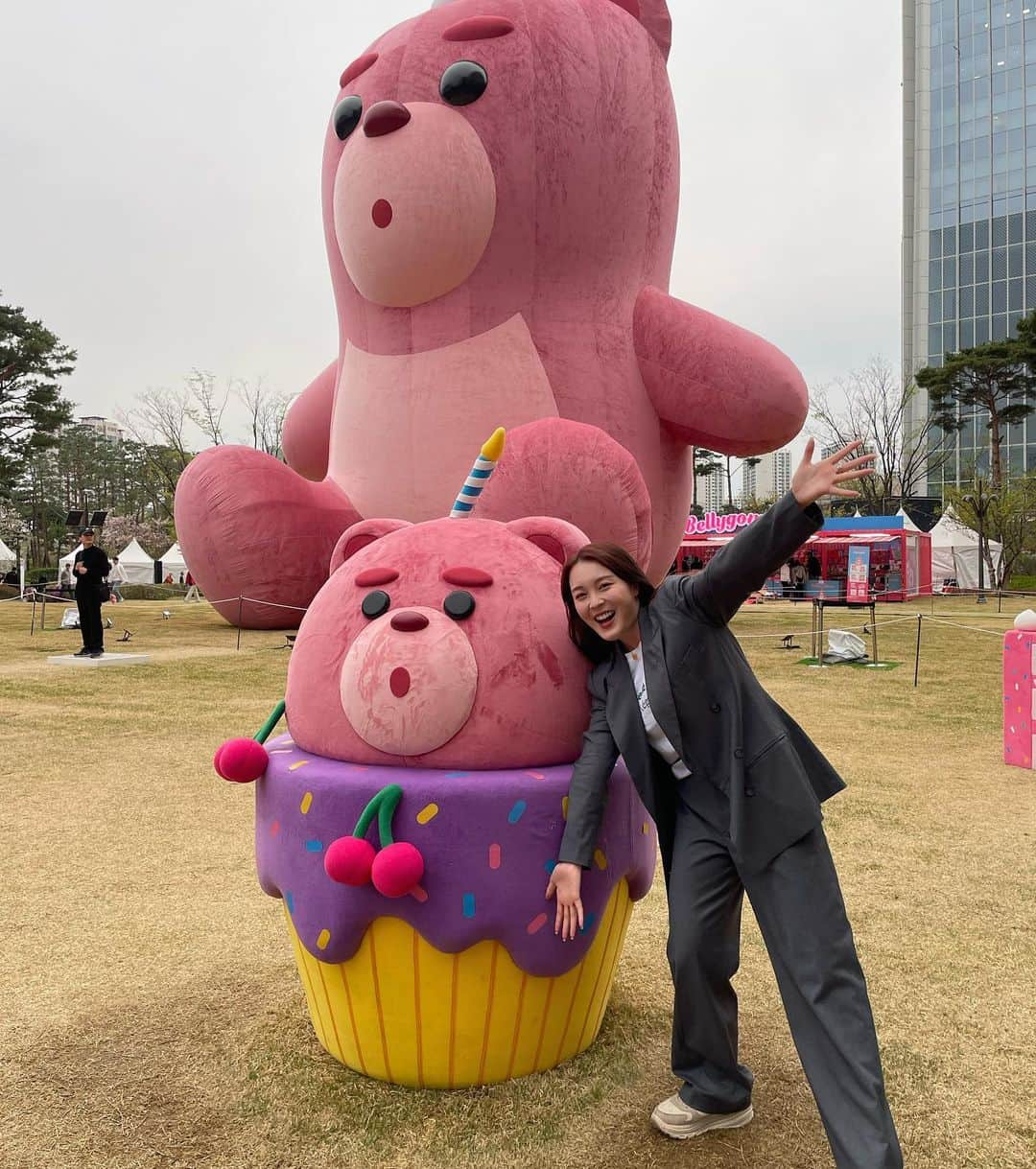 みそさんのインスタグラム写真 - (みそInstagram)「みそきば🧸🩷  韓国で桜みれた ベリークマもよくわからんけどかわいかった #잠실  #벨리곰」4月4日 23時08分 - j__ms_99