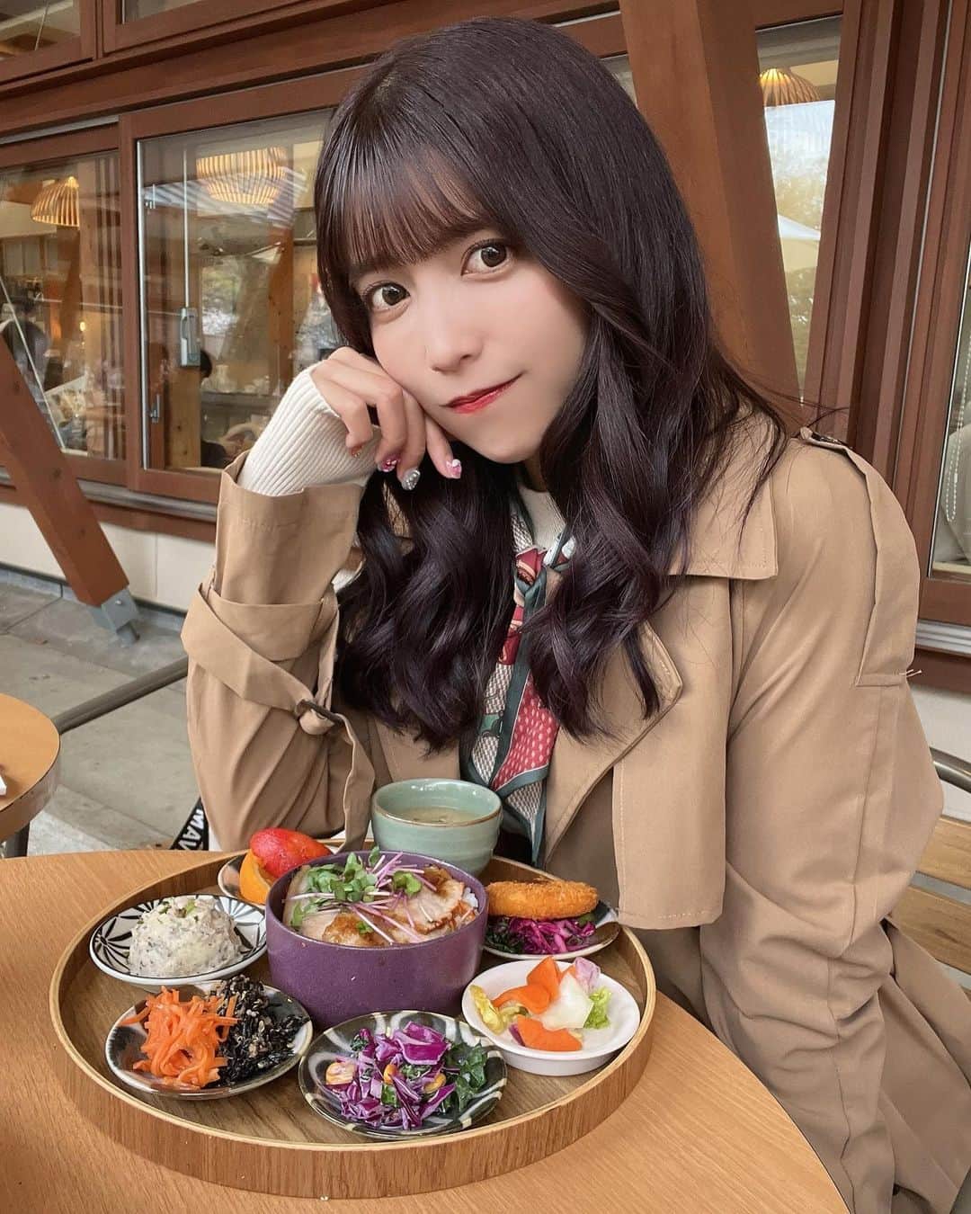 ゆんさんのインスタグラム写真 - (ゆんInstagram)「ぷぷちゃんと上野公園でお花見 散歩してテラスでカフェランチ🐶  ぷぷも一緒に行けるし ワンちゃんいっぱい連れてる方いて ご飯もおいしかったああ🥳💕」4月4日 23時30分 - yuntaaam_s2