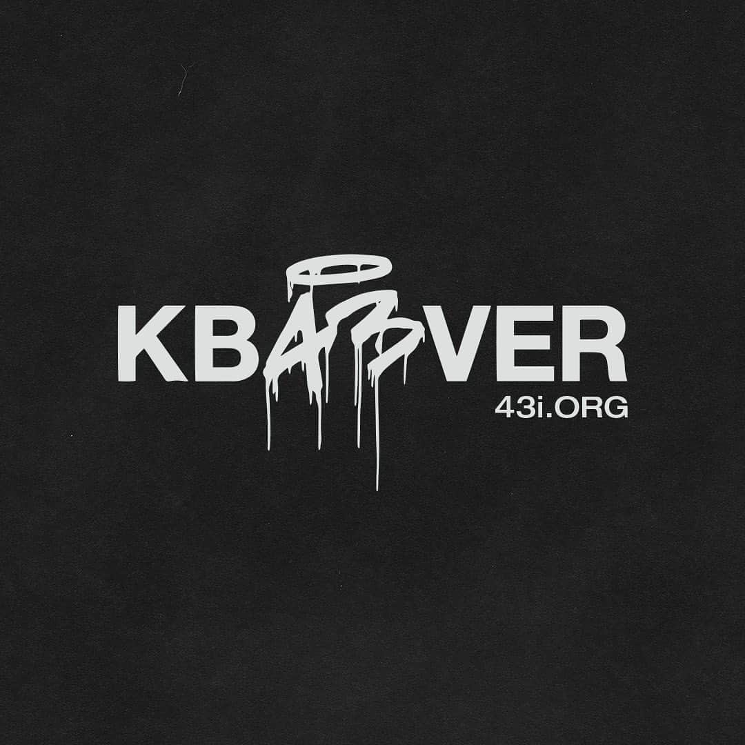 DCシューズさんのインスタグラム写真 - (DCシューズInstagram)「HONORING THE UNSTOPPABLE SPIRIT OF 43, COMMEMORATIVE KEN BLOCK TEE SHIRTS ARE AVAILABLE NOW.   LINK IN BIO. #KB43VER」4月5日 0時02分 - dcshoes