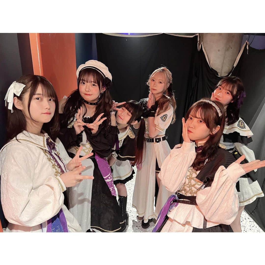 のインスタグラム：「GIRLS GIRLSありがとうございました！🌙  お披露目ライブの会場でした！！ 3年目がんばるぞー」