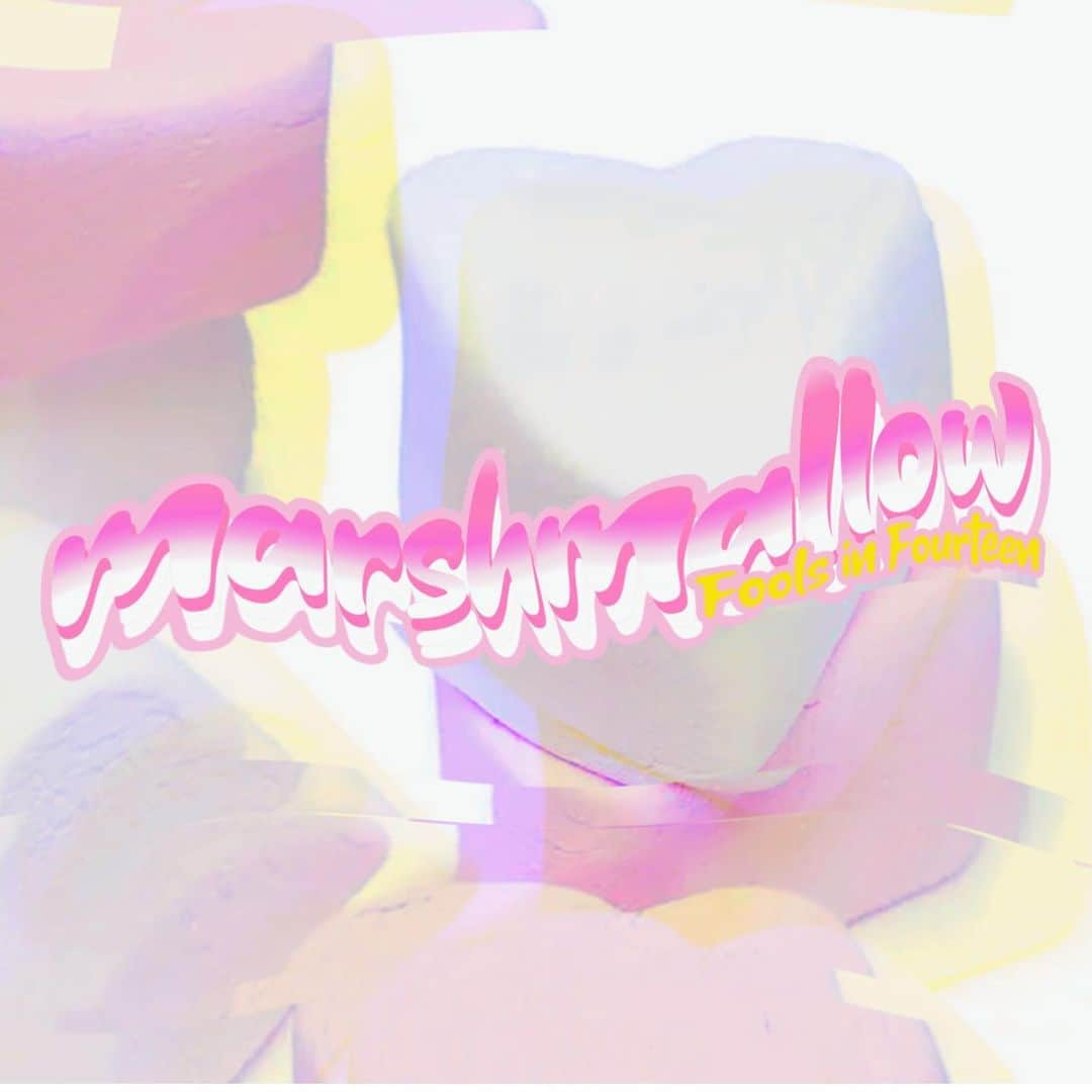 ヒヨリベリー（REVERBEE）のインスタグラム：「Fools in Fourteen - marshmallow  Download and listen to it from my story highlights🩷 I’m really happy that I released this song on my 20th birthday!! This song means a lot to me.  I love you forever my sweet marshmallow🤍  20歳の誕生日に、私にとってすごく大切な曲をリリースできて幸せです！みんなぜひストーリーハイライトから聴いてね✨  #foolsinfourteen #marshmallow」