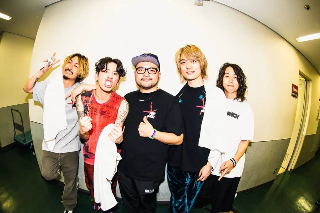 ONE OK ROCKさんのインスタグラム写真 - (ONE OK ROCKInstagram)「Thanks Tokyo, Day 1!! ONE OK ROCK 2023 LUXURY DISEASE JAPAN TOUR!!  #ONEOKROCK #LuxuryDisease #tour photo by @ruihashimoto」4月5日 1時18分 - oneokrockofficial