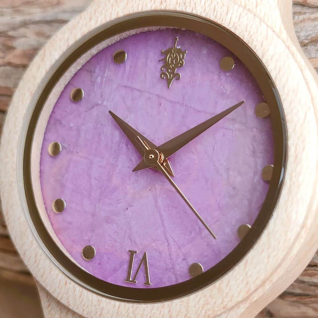 EINBAND -アインバンド-さんのインスタグラム写真 - (EINBAND -アインバンド-Instagram)「アメジスト×メイプルウッド⌚ アメジストの薄紫色がとても綺麗で天然木との相性抜群です！ これからの季節にとても使いやすそうなカラーとなっております😆👍」4月5日 12時04分 - einband_woodwatch