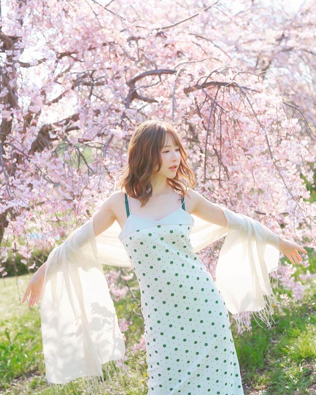 天使もえさんのインスタグラム写真 - (天使もえInstagram)「春がいちばん好き。」4月5日 12時09分 - amatsuka.moe