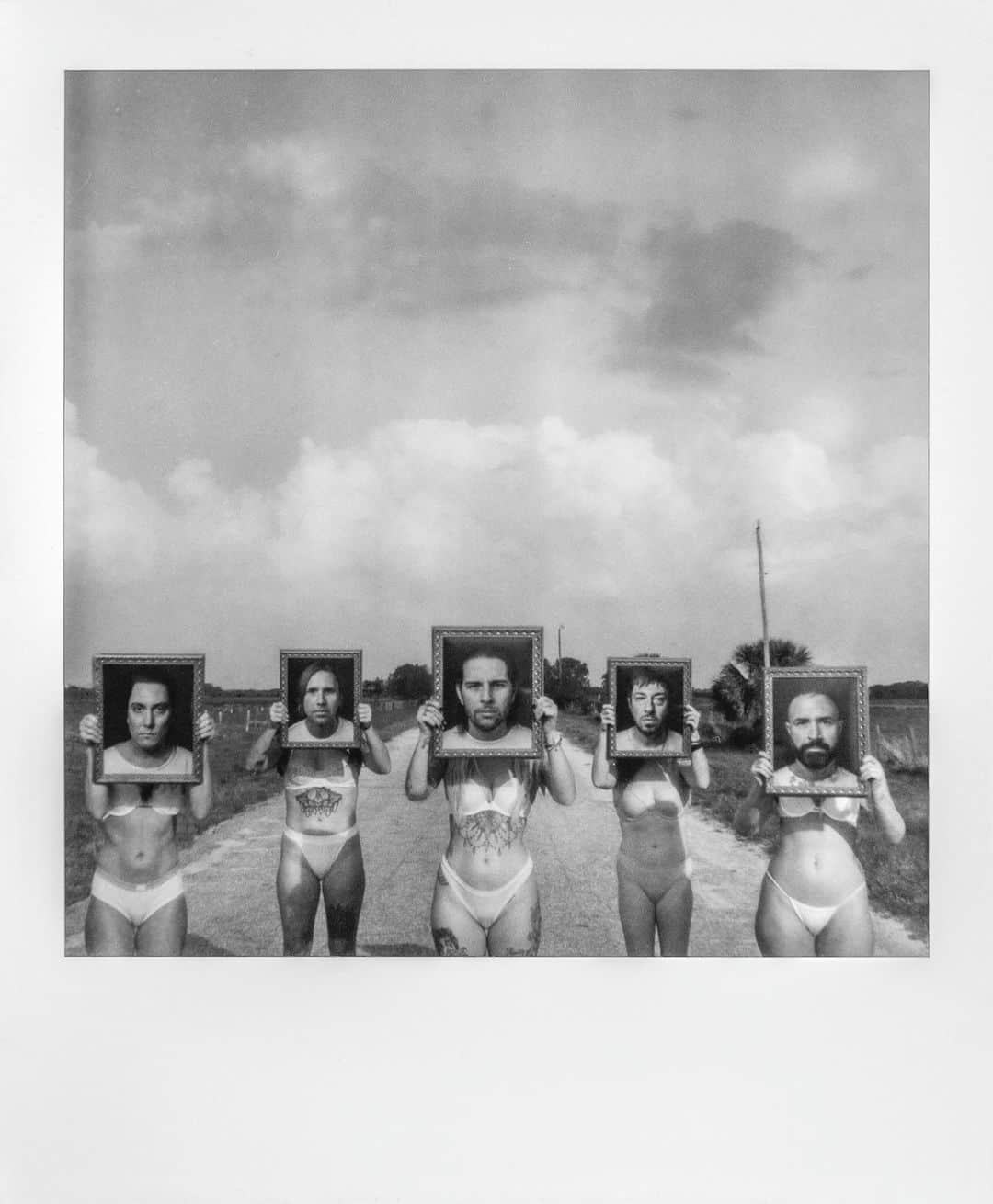アヴェンジド・セヴンフォールドのインスタグラム：「Photo by @briancattelle. Inspired by the Polaroid Photo project, Gummo Land, which explores themes of the awkward and strange. It's through this exploration that we can discover our place in the world and our purpose within it, or at the very least find comfort in the total lack thereof.」