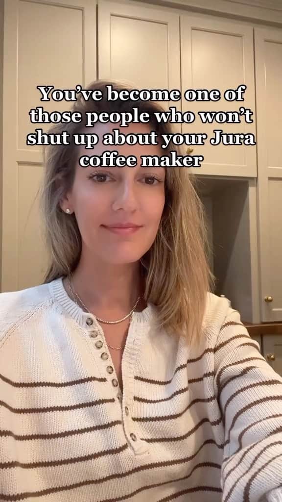 Anna Jane Wisniewskiのインスタグラム：「IYKYK. Proud member of the @jura_coffee_us fan club. We have the E8 and bought it right after we had our third baby in 2020. It’s one of my favorite possessions but if i could do it again, I’d probably just buy a Jura that makes coffee. The coffee is really SO good and I really don’t utilize the latte/Capp/etc functions anymore. Their frothy black coffee with a little cream and sugar is all I need. #jura #coffeemaker」