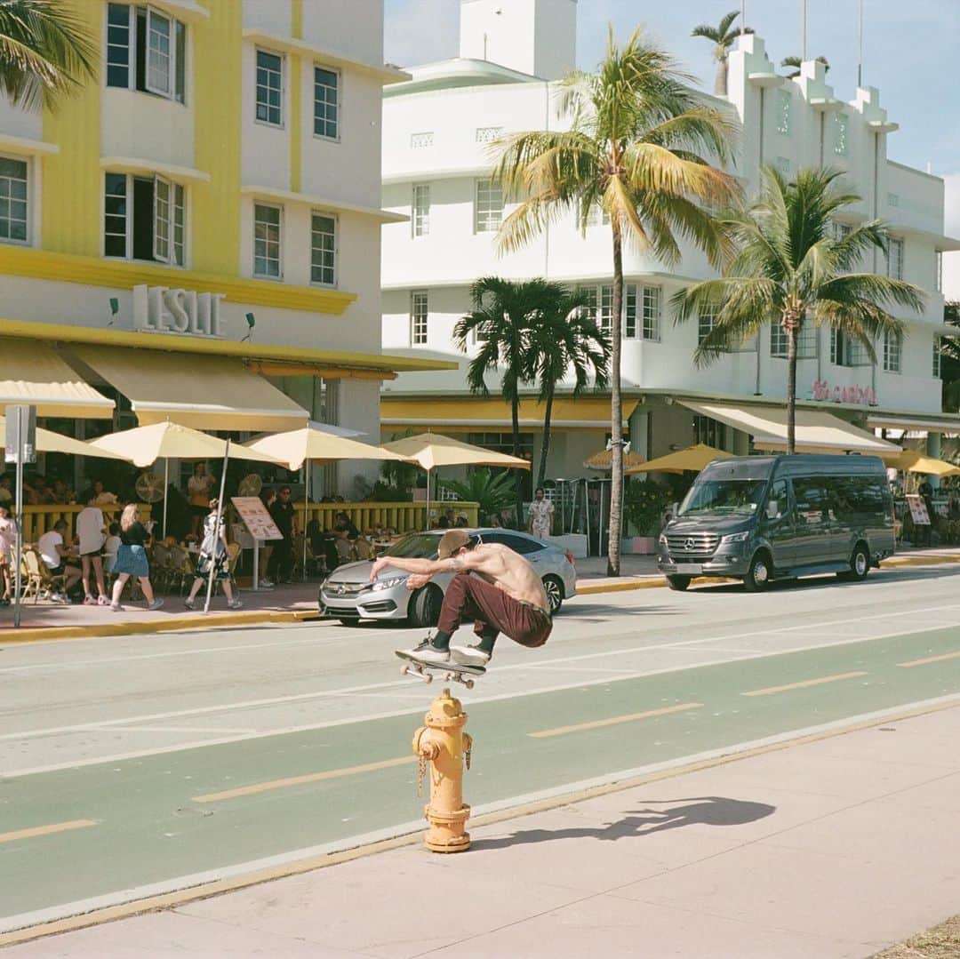 ブリクストンさんのインスタグラム写真 - (ブリクストンInstagram)「Behind the lens in Miami by @brian_delatorre」4月5日 5時16分 - brixton