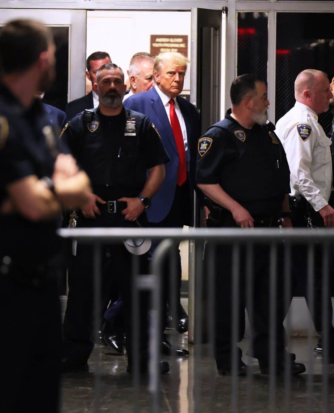 VICEさんのインスタグラム写真 - (VICEInstagram)「Former President Donald Trump has always styled himself as a brash billionaire with the most and best of everything—and his criminal indictment lived up to his hype.⁠ ⁠ Trump was slapped with 34 felony charges in a Manhattan courtroom on Tuesday afternoon, according to multiple reports from the courtroom, in an indictment that accuses him of falsifying business records related to hush money payments to an adult film star who have claimed they slept with him. ⁠ ⁠ Follow @vicenews for updates.」4月5日 5時56分 - vice