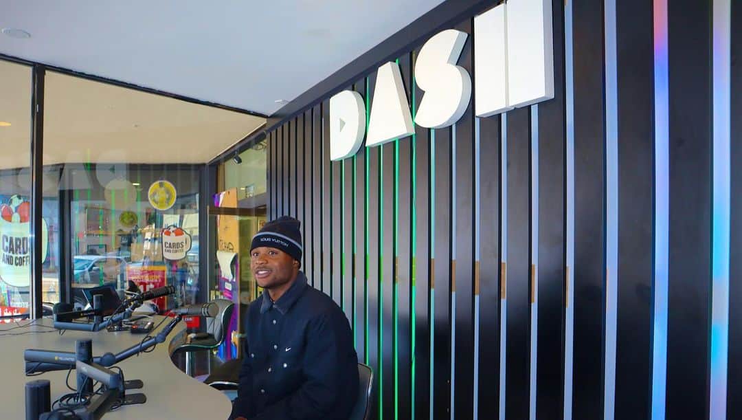 ダショーン・ジョーダンさんのインスタグラム写真 - (ダショーン・ジョーダンInstagram)「Thank you for having me @dashradio @maiwandsworld Big love! ✨  Interview live, Link in Bio!   AND….. NEW SONG DROPPING NEXT WEEK! 👀」4月5日 6時19分 - dashawnjordan