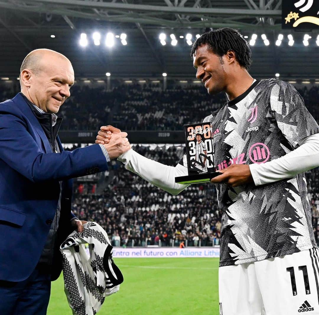 フアン・クアドラードさんのインスタグラム写真 - (フアン・クアドラードInstagram)「Peccato per il risultato.  Pero en todo momento gloria y honra a ti Señor JESÚS 🙏🏾💪🏾 #forzajuve #finoallafine #adidasfootball」4月5日 6時36分 - cuadrado