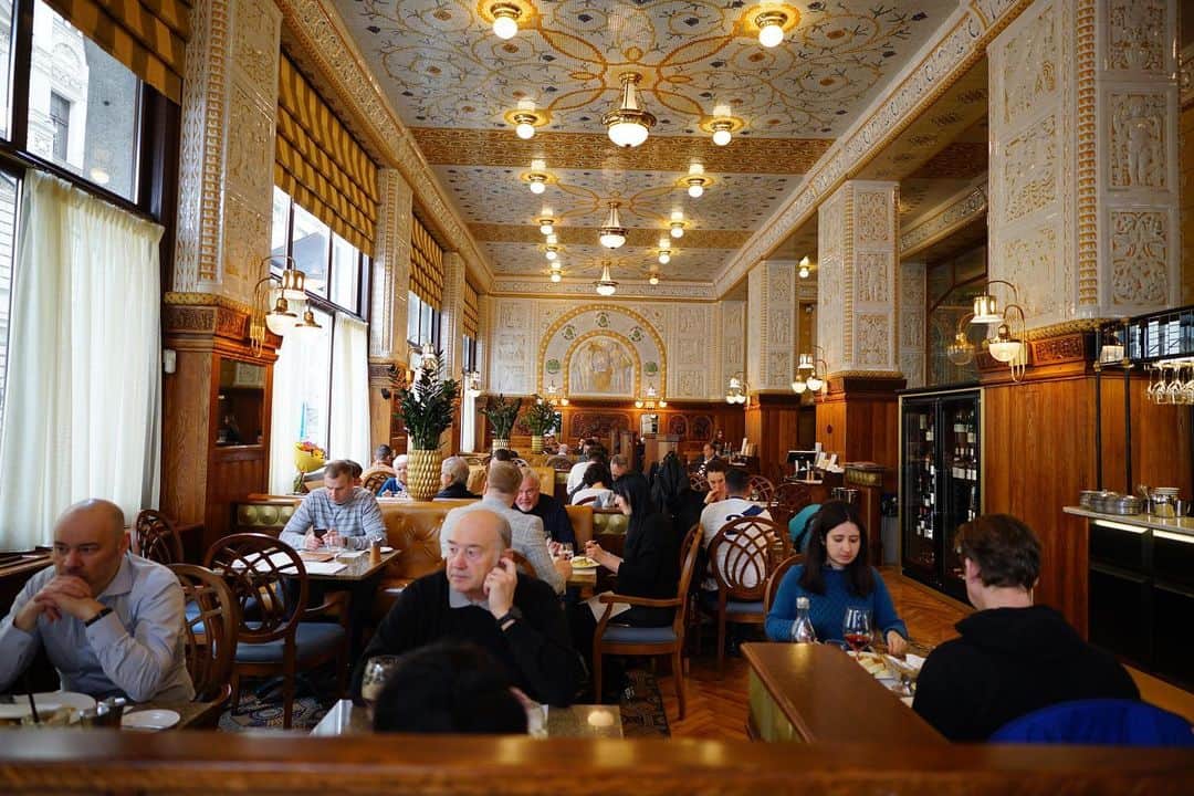 新田朝子さんのインスタグラム写真 - (新田朝子Instagram)「@cafeimperial_praha ☕️🤍  ✔️Good atmosphere ✔️Beautiful mosaic design ✔️Amazing service&food ✔️Highly recommended  #海外在住 #中東在住 #ヨーロッパ旅行 #東欧 #チェコ #プラハ #旧市街 #海外旅行好きな人と繋がりたい #カフェ巡り #カフェタイム   #prague #czech #easterneurope #europe_vacations #europetravel #travelphotography #loveprague」4月5日 7時11分 - asako.nitta