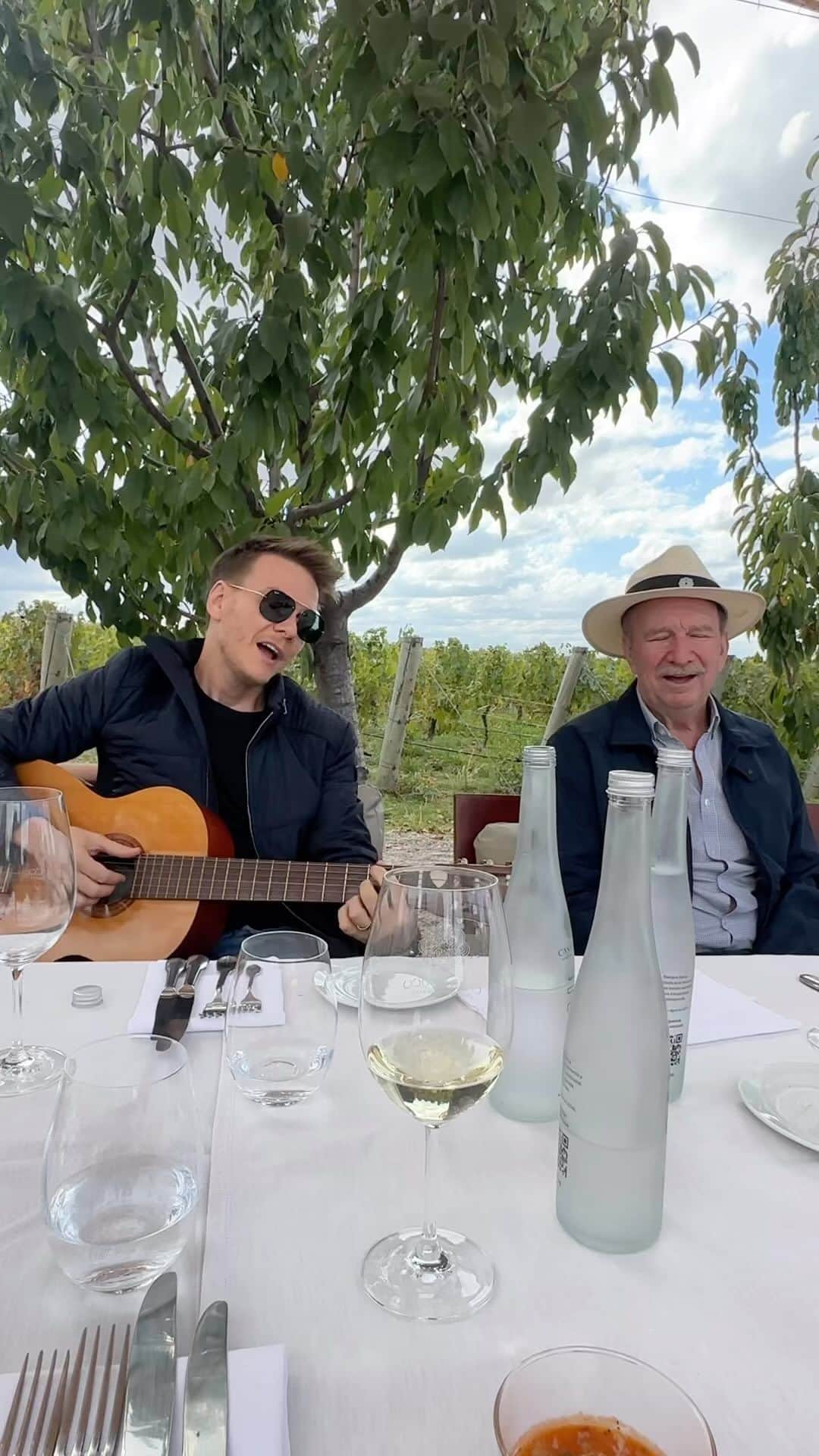 ミシェル・テロのインスタグラム：「Pensa num dia especial, inesquecível! Celebrar o aniversário do meu pai! Que alegria! Viemos pra Mendoza pra curtirmos juntos! Parabéns @aldotelo! Que Deus continue te abençoando, protegendo e dando muita saúde e sorte de bençãos!!Te amo!」