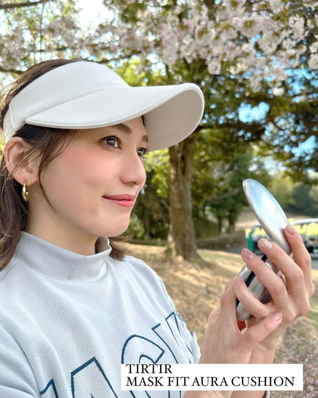 戸崎奈津のインスタグラム：「おはようございます🫶🌸🏌️‍♀️  4/5 今日から発売✨ TIRTIRの大人気ファンデシリーズの新作！ 👉MASK FIT AURA CUSHION  @tirtir_jp_official   ツヤ感凄い✨ 外でも艶とカバーをキープ👍ゴルファーにもおすすめしたい✨ #TIRTIR #ティルティル #マスクフィットオーラクッション#水光肌  #最強ベース #スキンフィットツヤクッション #マスクフィット #マスクフィットシリーズ #sponsored #ゴルフ #golf」