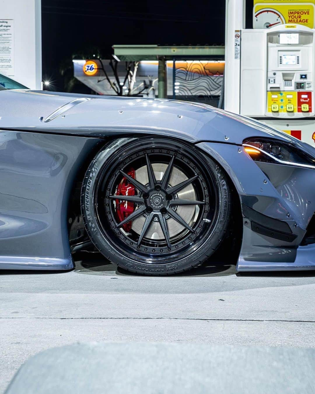 Wataru Katoさんのインスタグラム写真 - (Wataru KatoInstagram)「Filling Up ⛽️ Liberty Walk Toyota Supra suited with Rohana Forged RFG10 Trinity 💯  Checkout the full Rohana Forged Series including the Rohana x LibertyWalk Collab at Rohanawheels.com 🔗 #supra #rohana #rohanawheels #libertywalk #a90 #lbwk #3piecewheels#toyota #lbworks#supea#stancenation #stance #slammd#slammdcar#collaboration#nice#nicepic#thankyou #thanks」4月5日 8時55分 - libertywalkkato