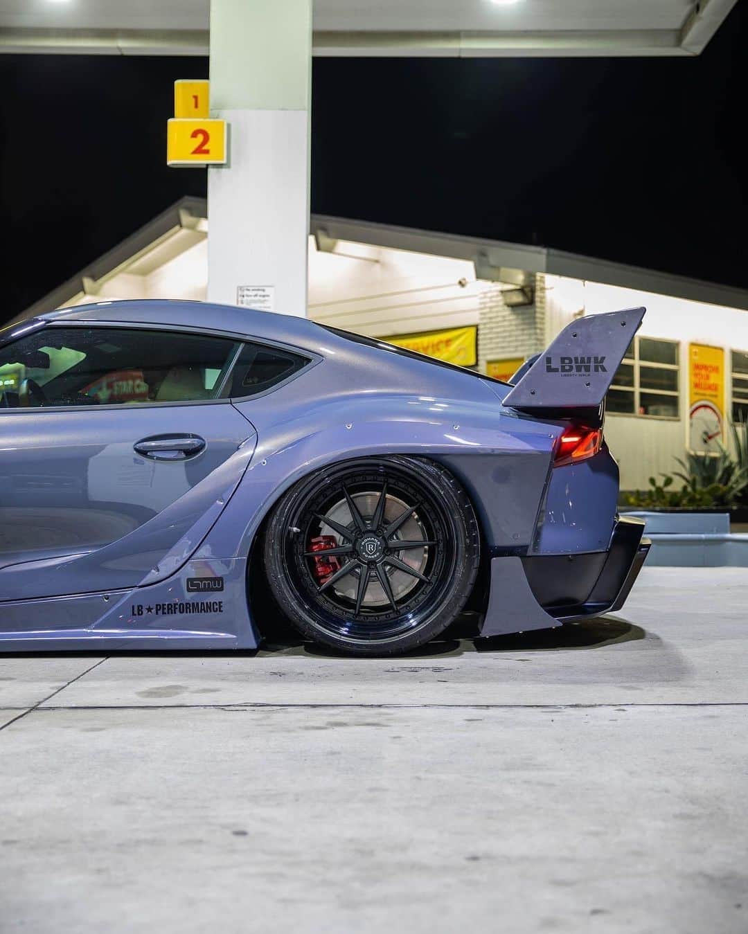 Wataru Katoさんのインスタグラム写真 - (Wataru KatoInstagram)「Filling Up ⛽️ Liberty Walk Toyota Supra suited with Rohana Forged RFG10 Trinity 💯  Checkout the full Rohana Forged Series including the Rohana x LibertyWalk Collab at Rohanawheels.com 🔗 #supra #rohana #rohanawheels #libertywalk #a90 #lbwk #3piecewheels#toyota #lbworks#supea#stancenation #stance #slammd#slammdcar#collaboration#nice#nicepic#thankyou #thanks」4月5日 8時55分 - libertywalkkato