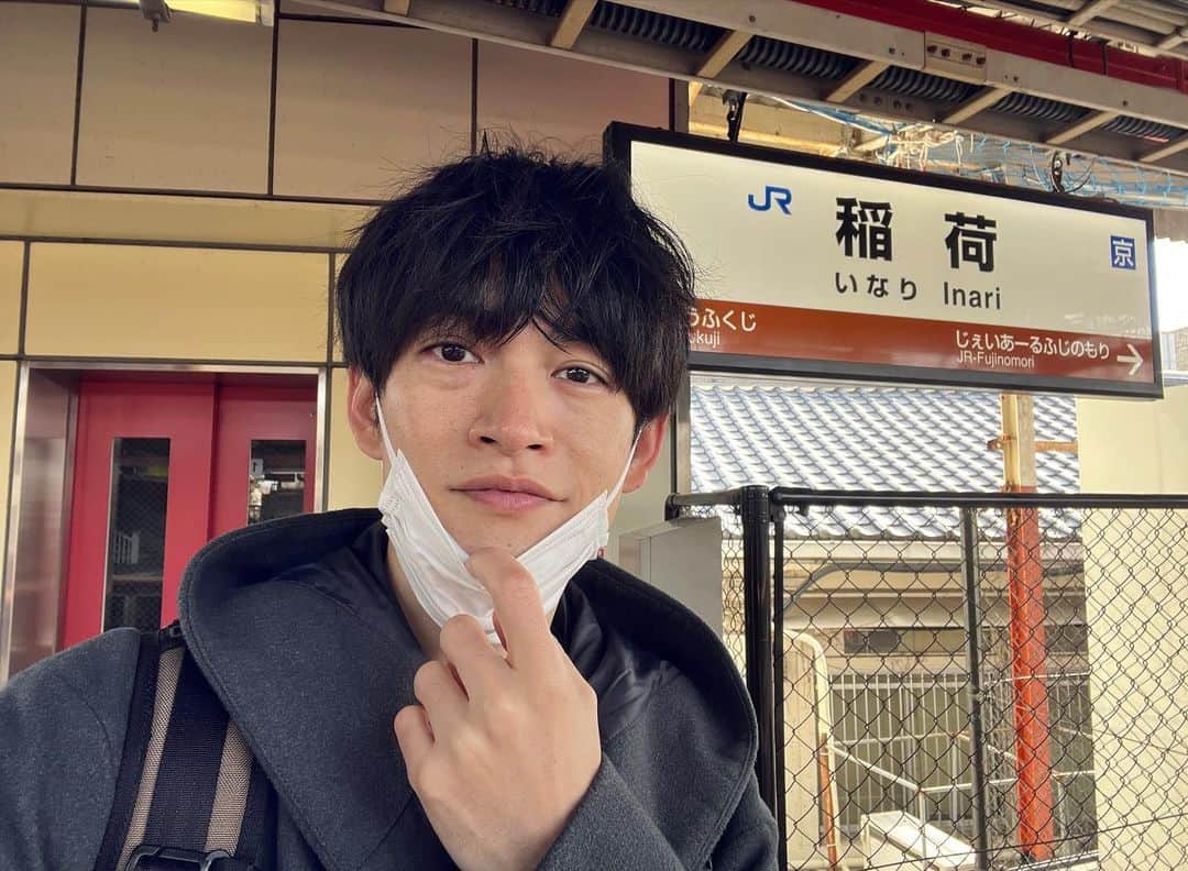 坂口和也のインスタグラム：「稲荷駅‼️ からの、平等院鳳凰堂🦅 10円玉ですね✨ 本物！っていう感動がありました✨ #京都 #平等院鳳凰堂 #10円 #旅 #快晴」