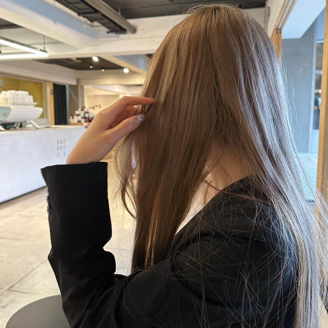 濱田杏奈さんのインスタグラム写真 - (濱田杏奈Instagram)「my hair 🤍 clear beige いつも通りぱやぱやしてる🥲」4月5日 10時26分 - hamada_out